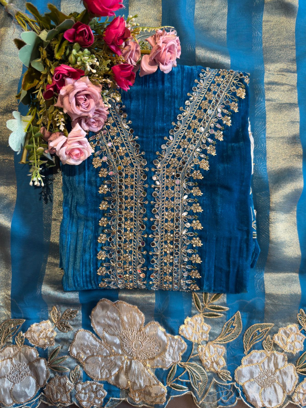 Embellished Velvet Floral Set