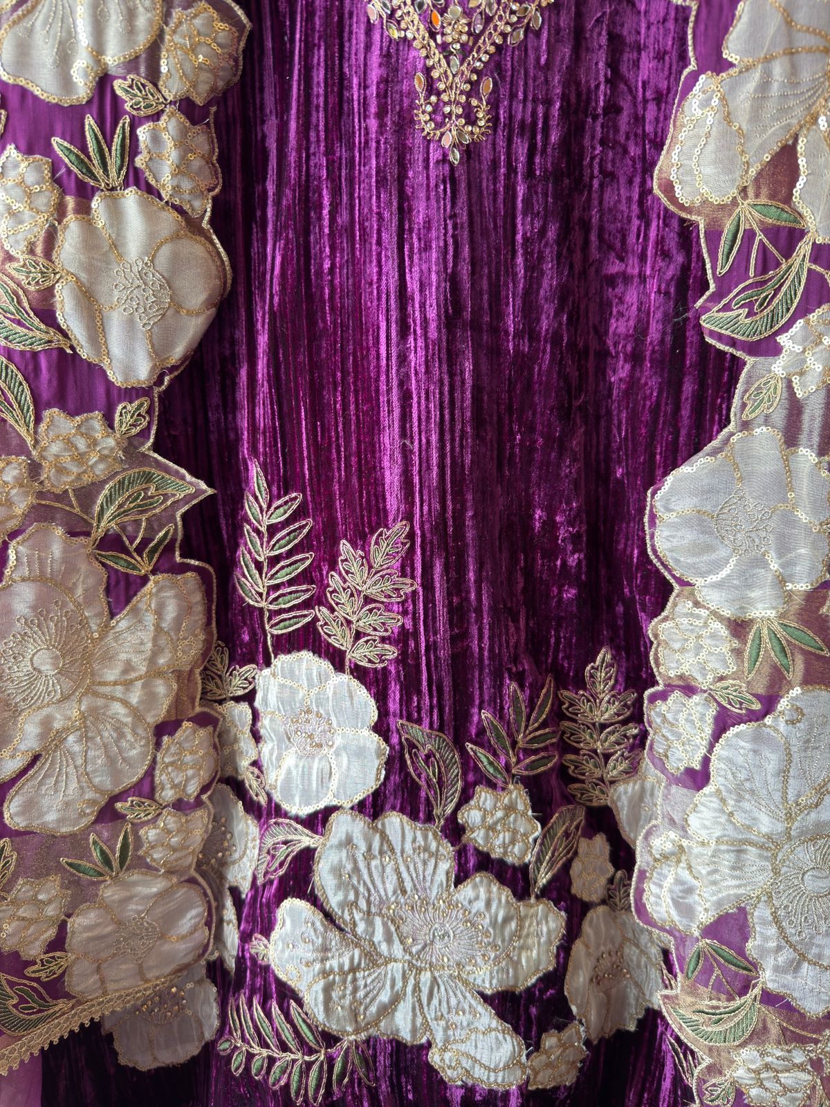 Embellished Velvet Floral Set