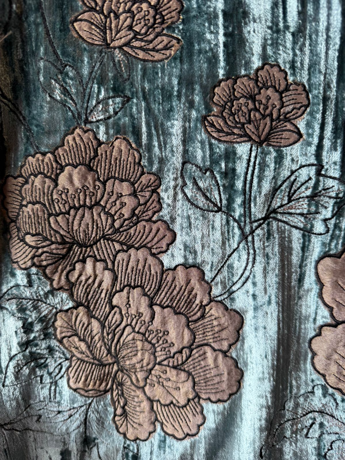 Crushed velvet Unstitched Suit