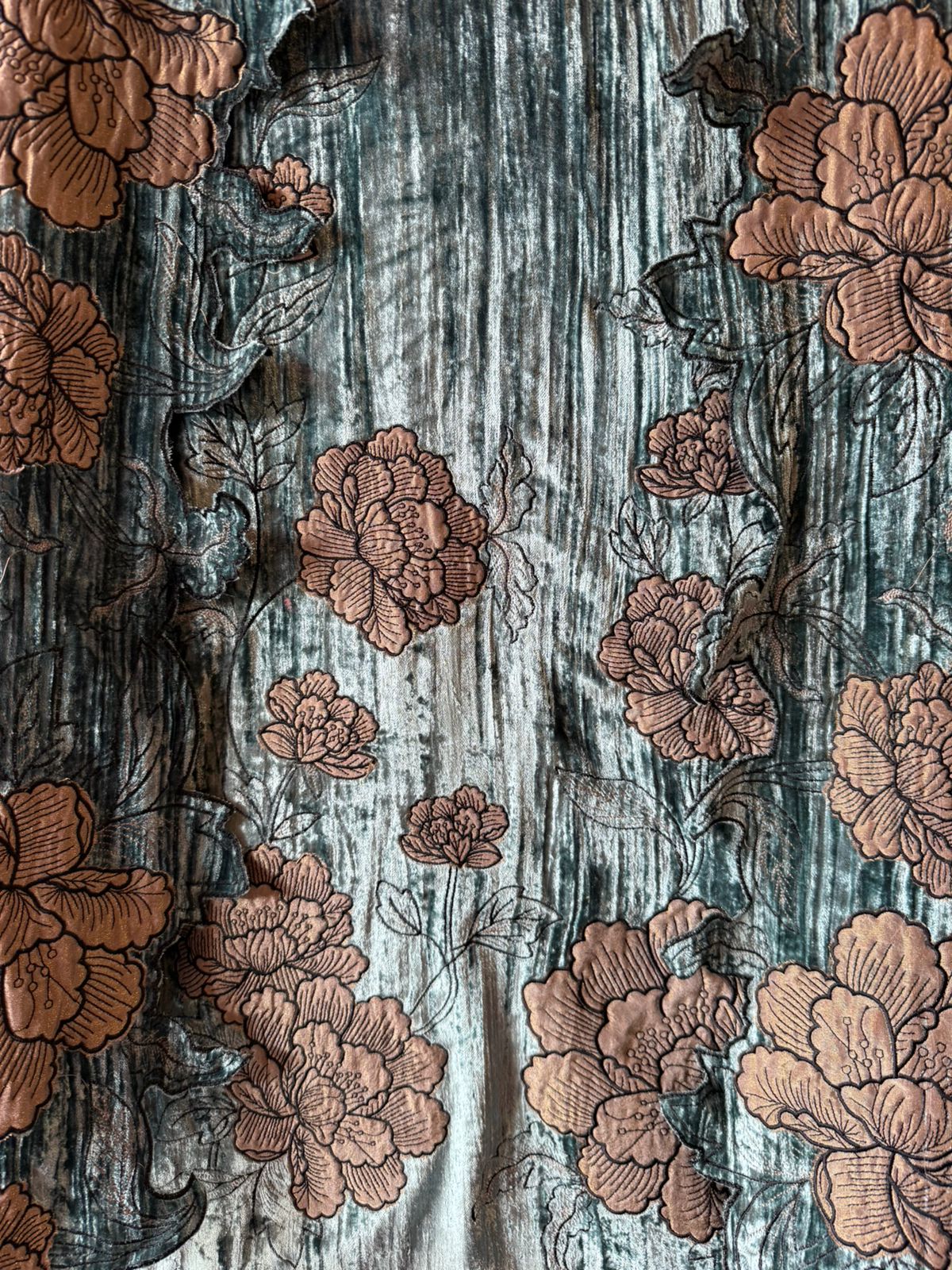 Crushed velvet Unstitched Suit