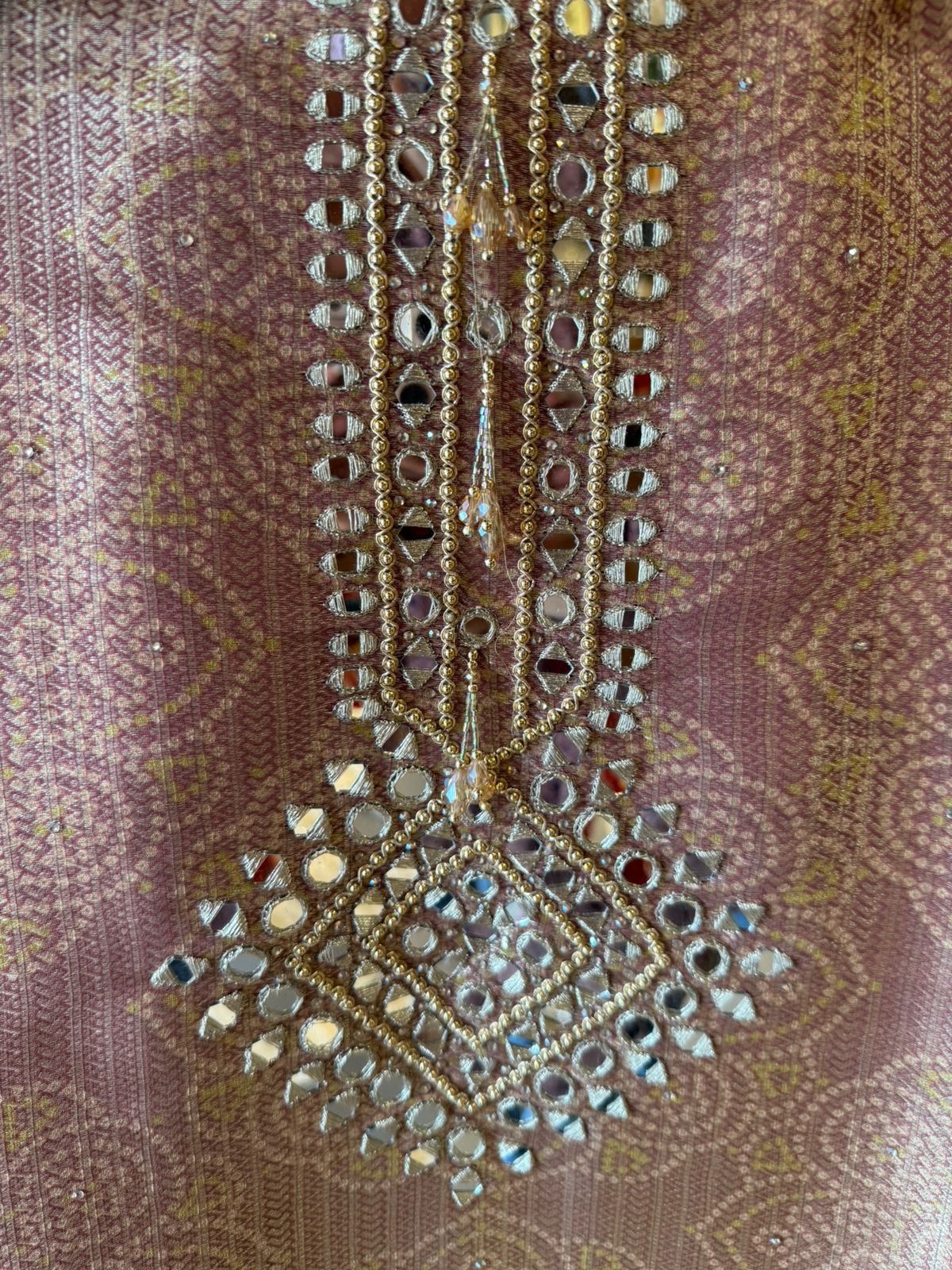 Bandhani Jacquard Unstitched Suit