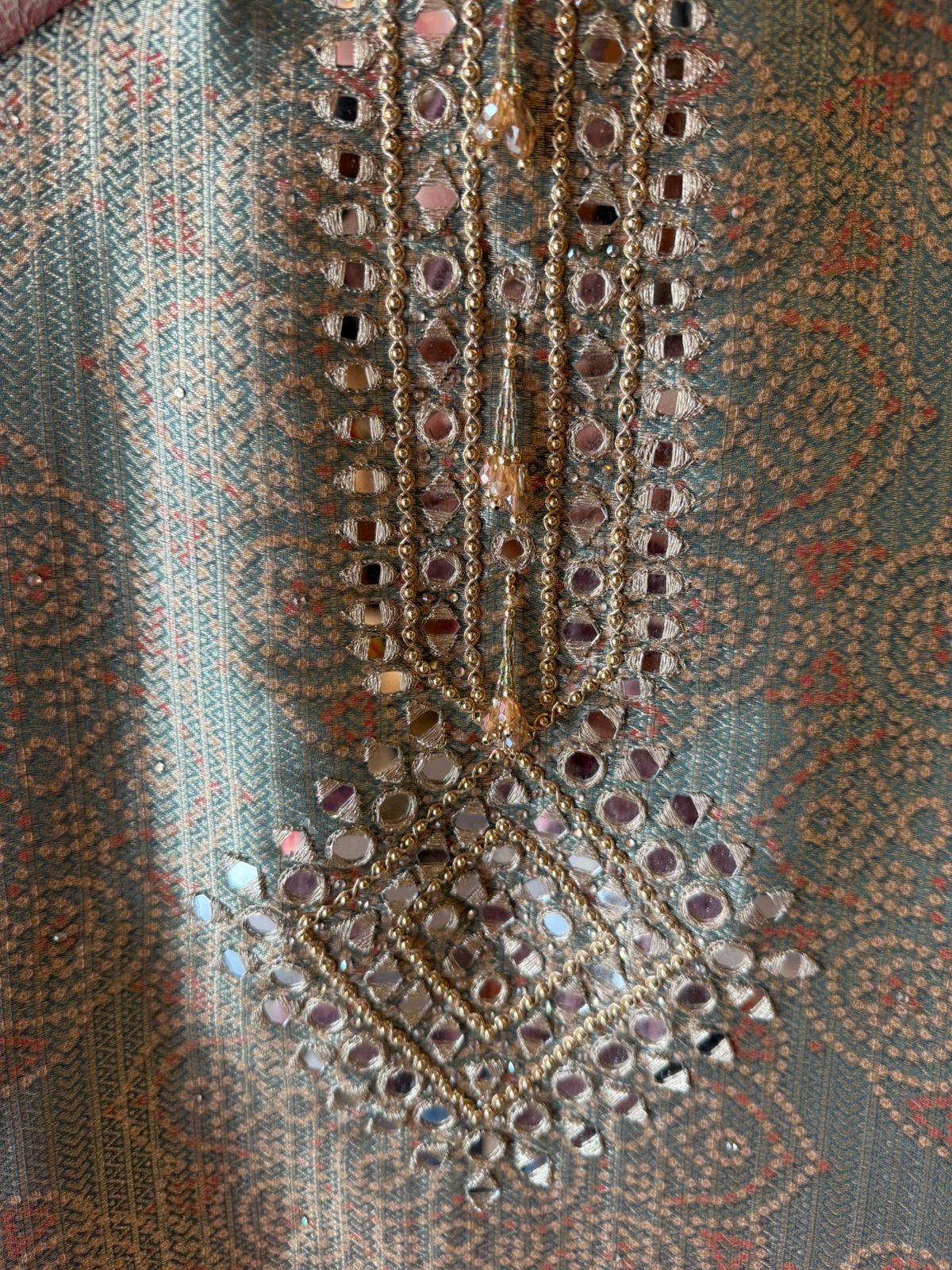 Bandhani Jacquard Unstitched Suit