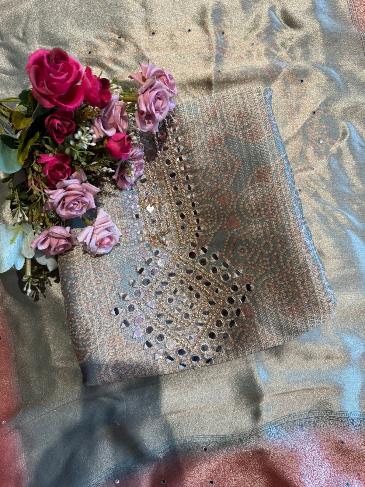 Bandhani Jacquard Unstitched Suit