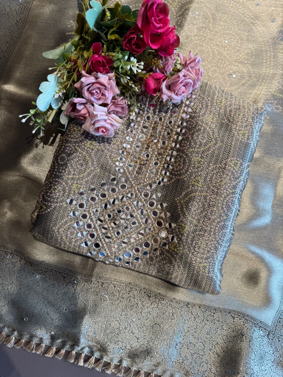 Bandhani Jacquard Unstitched Suit