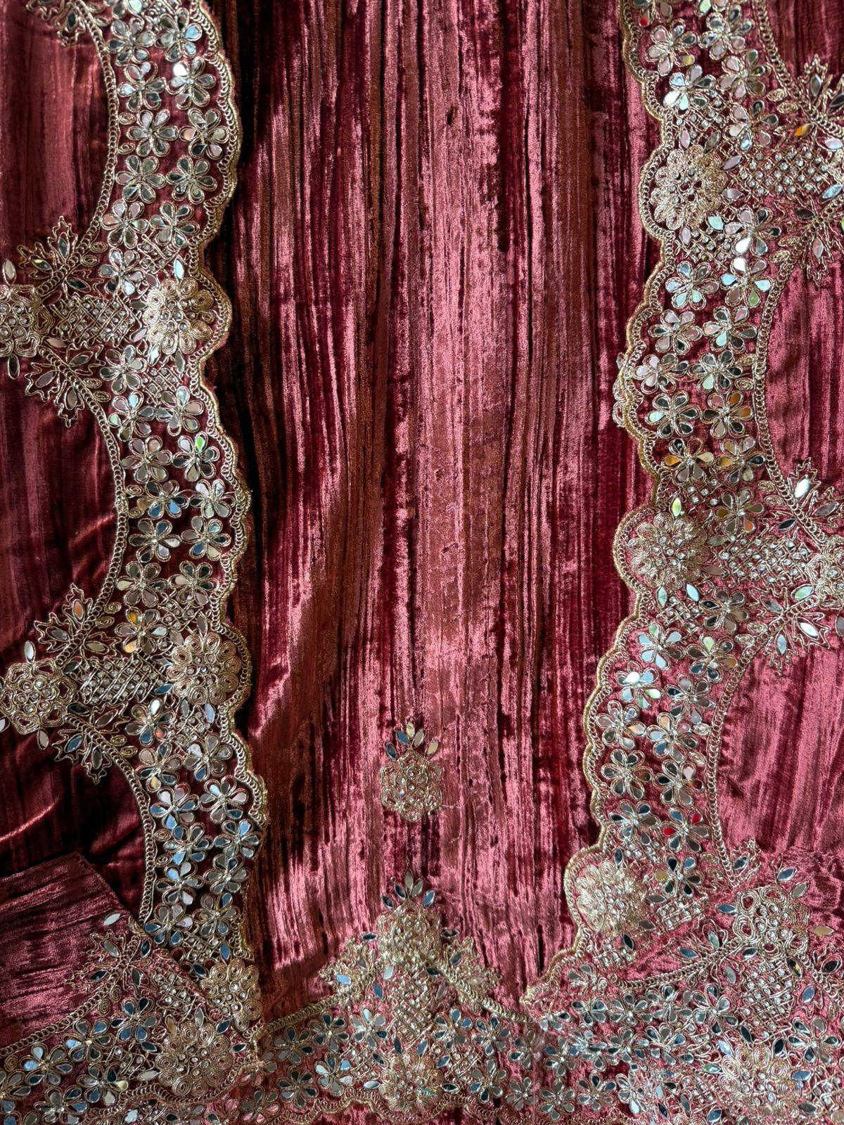 Crushed velvet Unstitched Suit