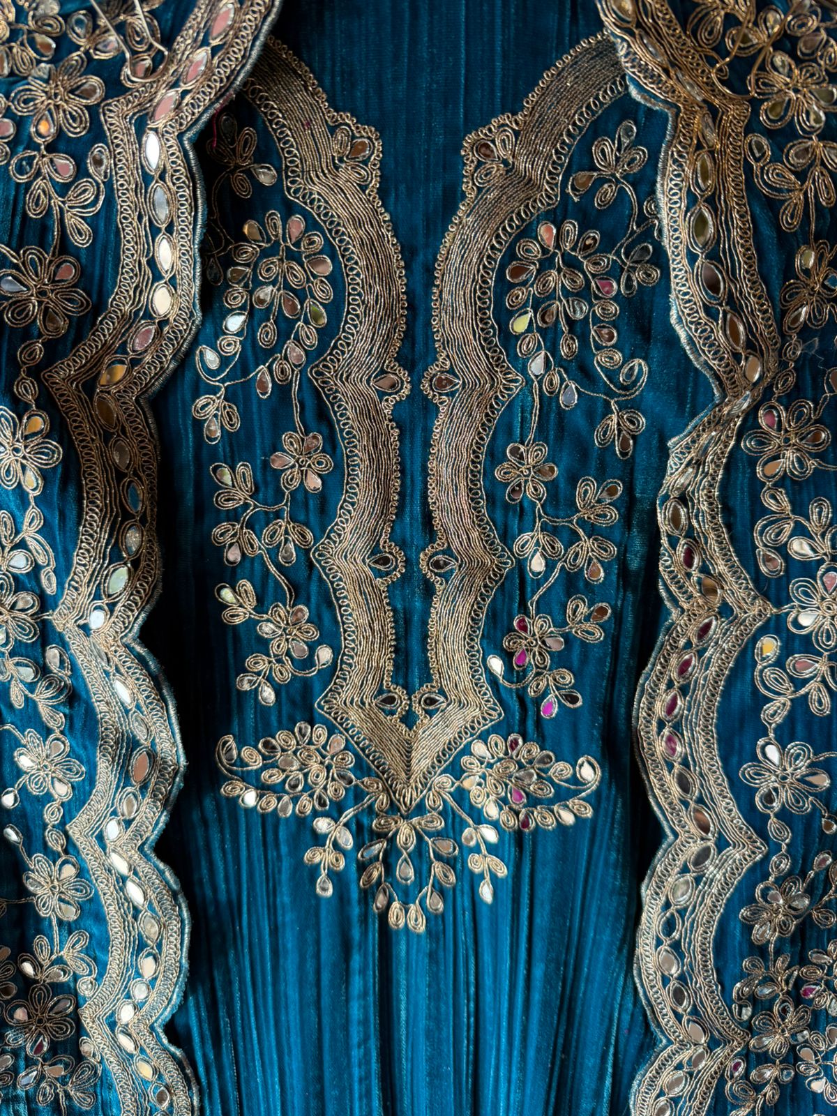 Crushed Velvet Unstitched Suits