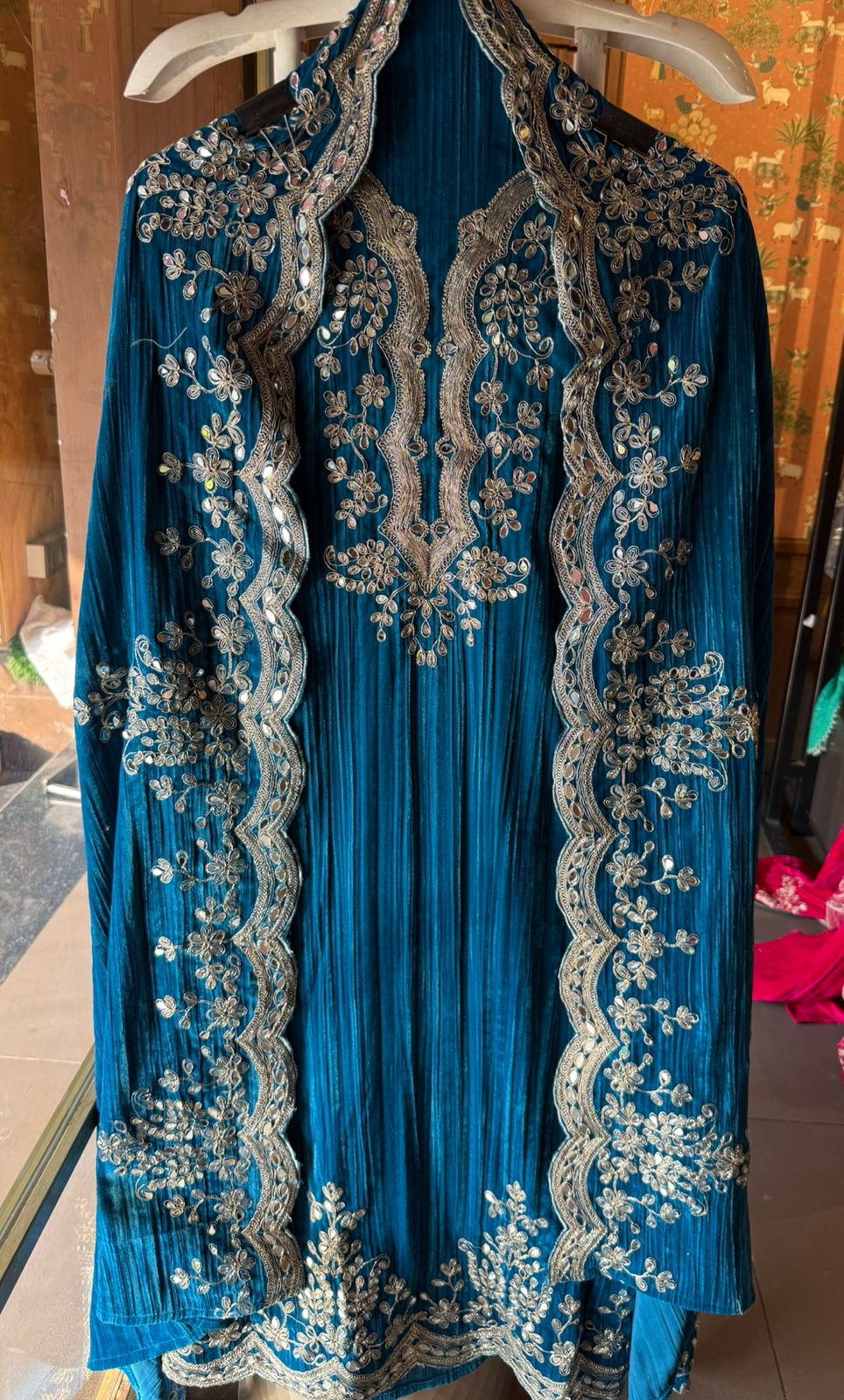 Crushed Velvet Unstitched Suits