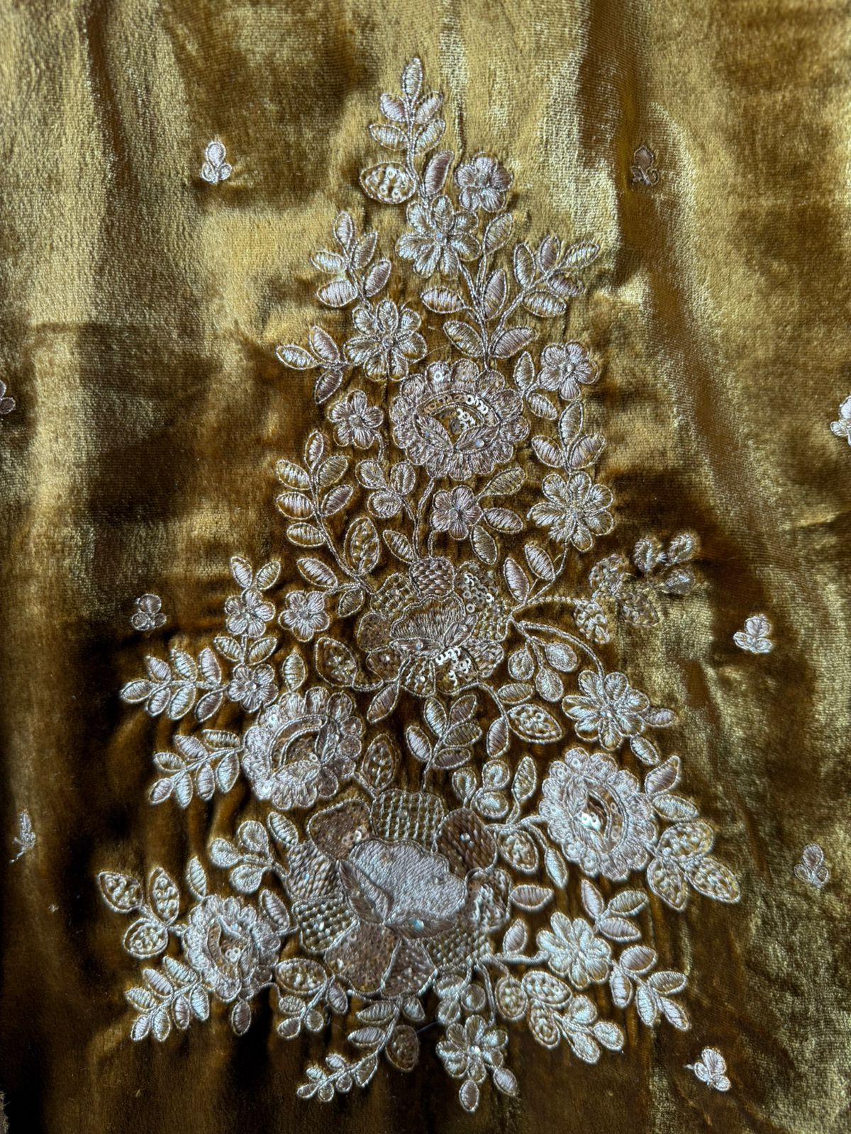 Rich velvet fabric Suit