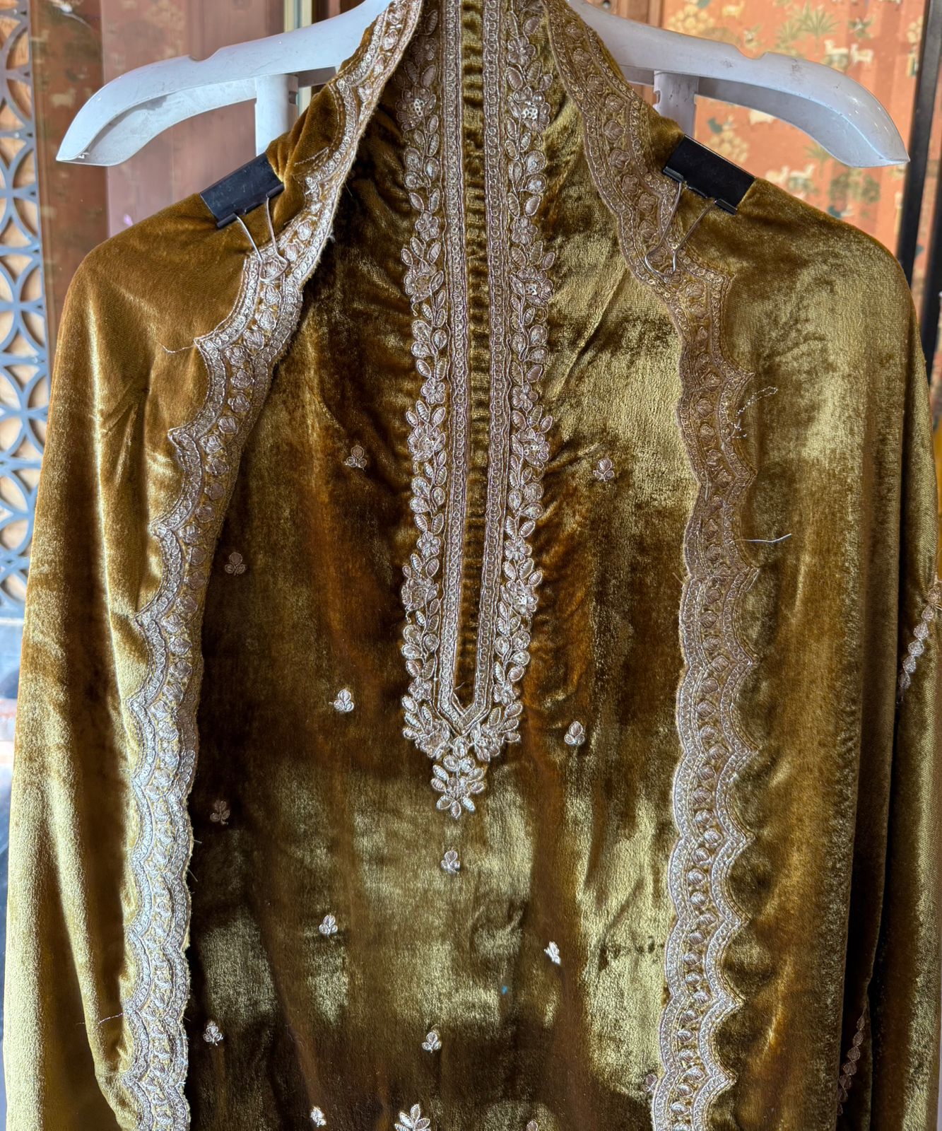 Rich velvet fabric Suit