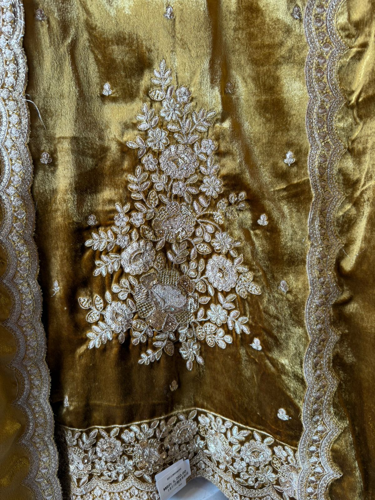Rich velvet fabric Suit