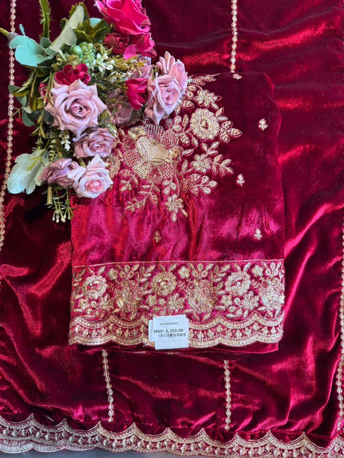 Rich velvet fabric Suit