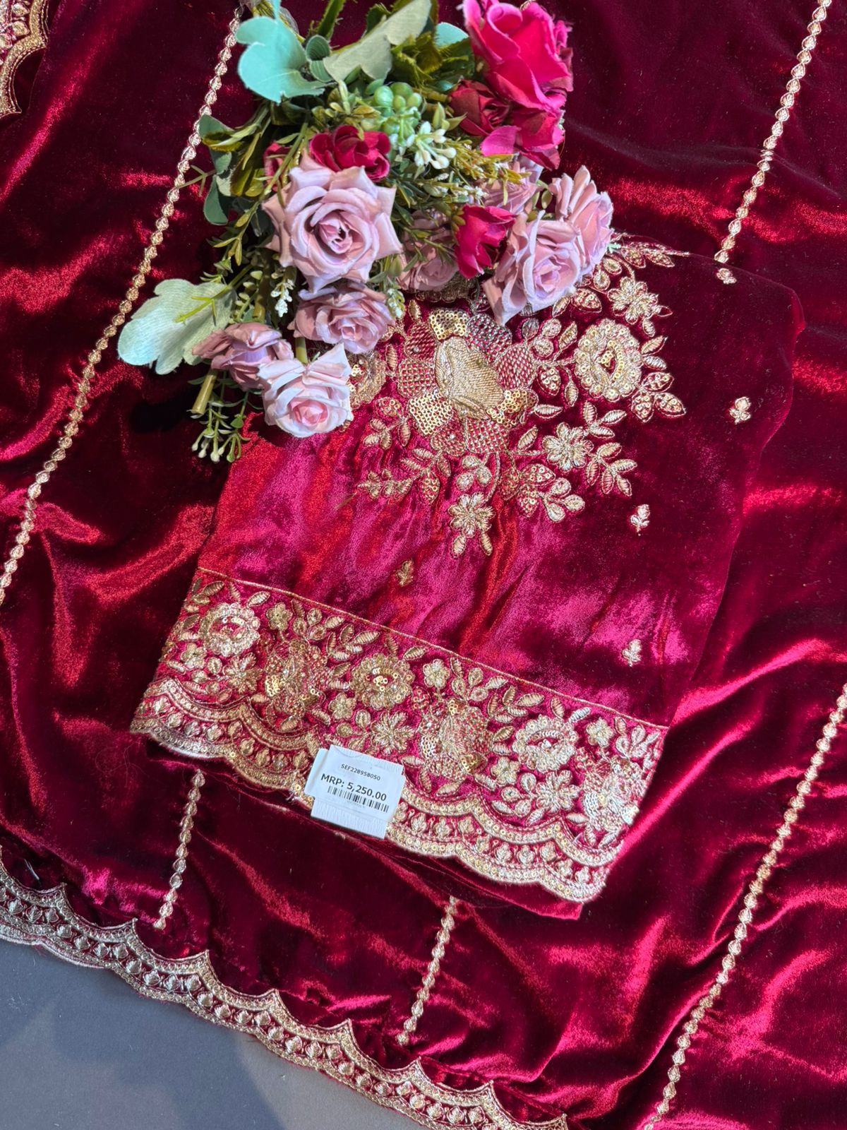 Rich velvet fabric Suit