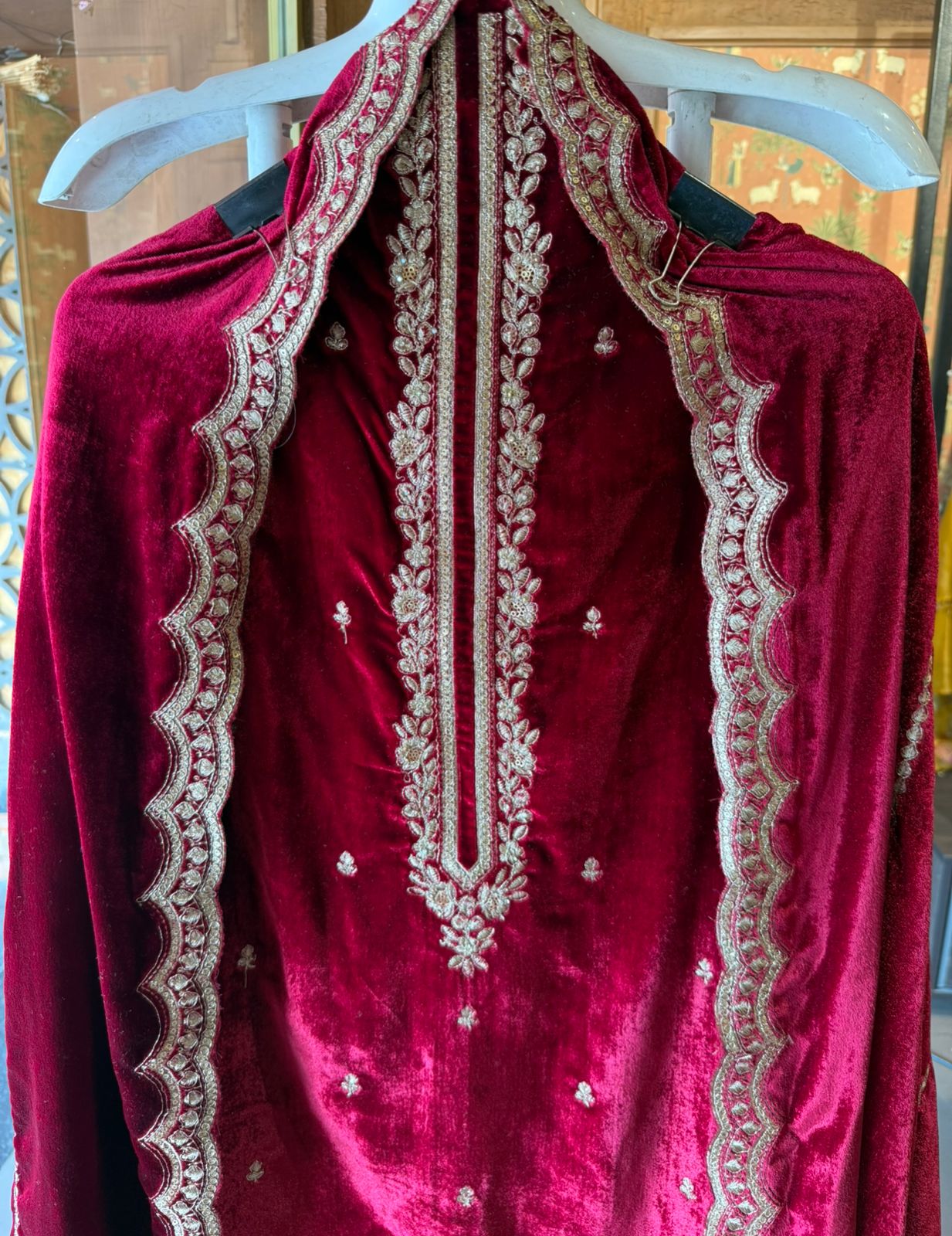 Rich velvet fabric Suit