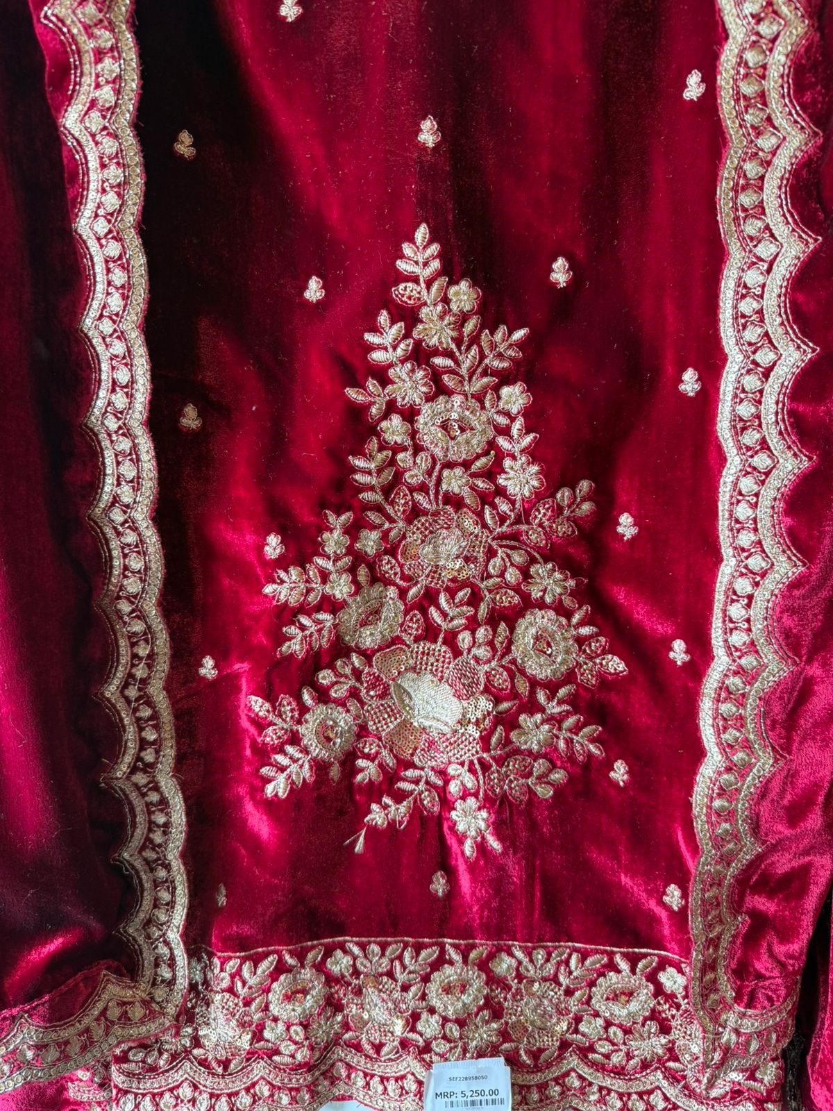 Rich velvet fabric Suit