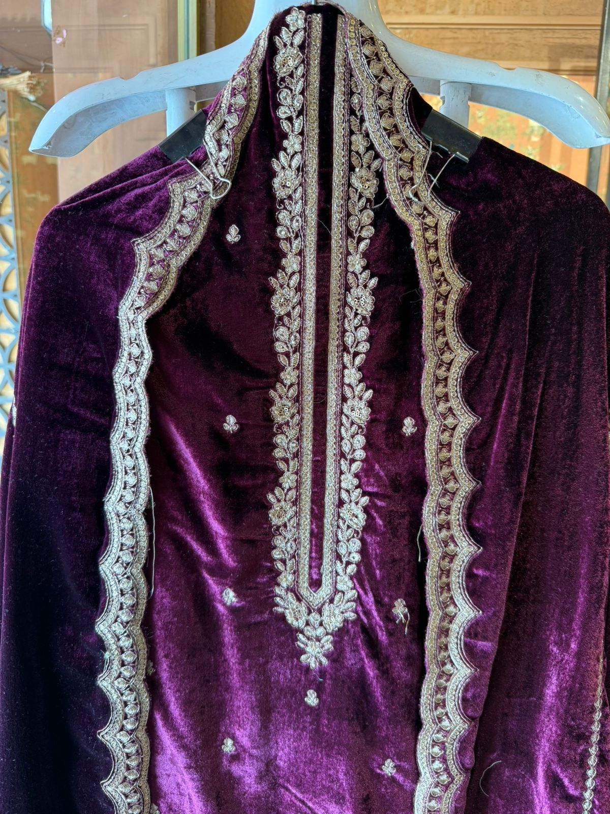 Rich velvet fabric Suit