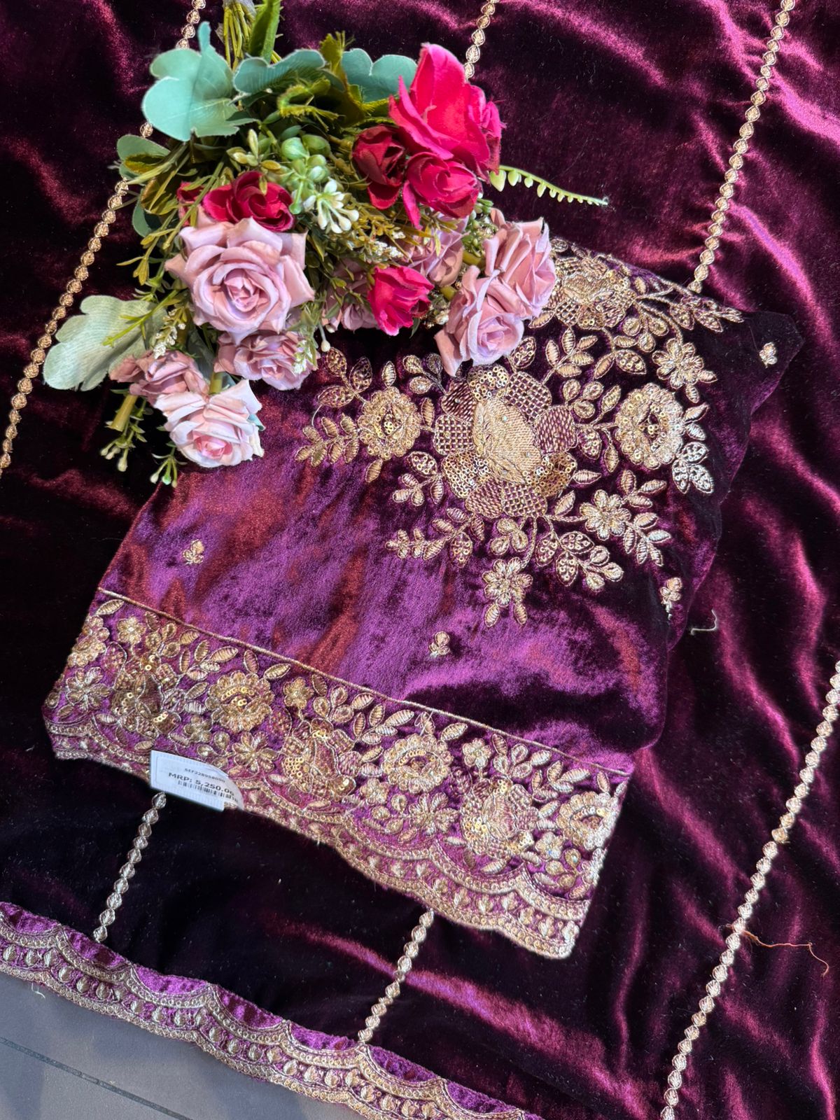 Rich velvet fabric Suit