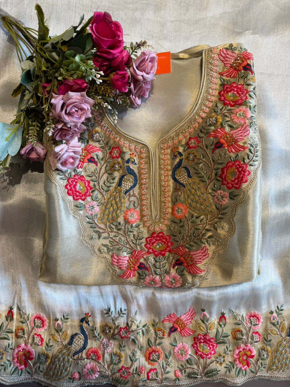 Smooth giraffe tissue fabric suit