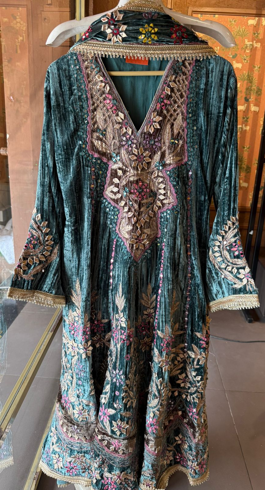 CRUSHED VELVET STITCHED ANARKALI SET