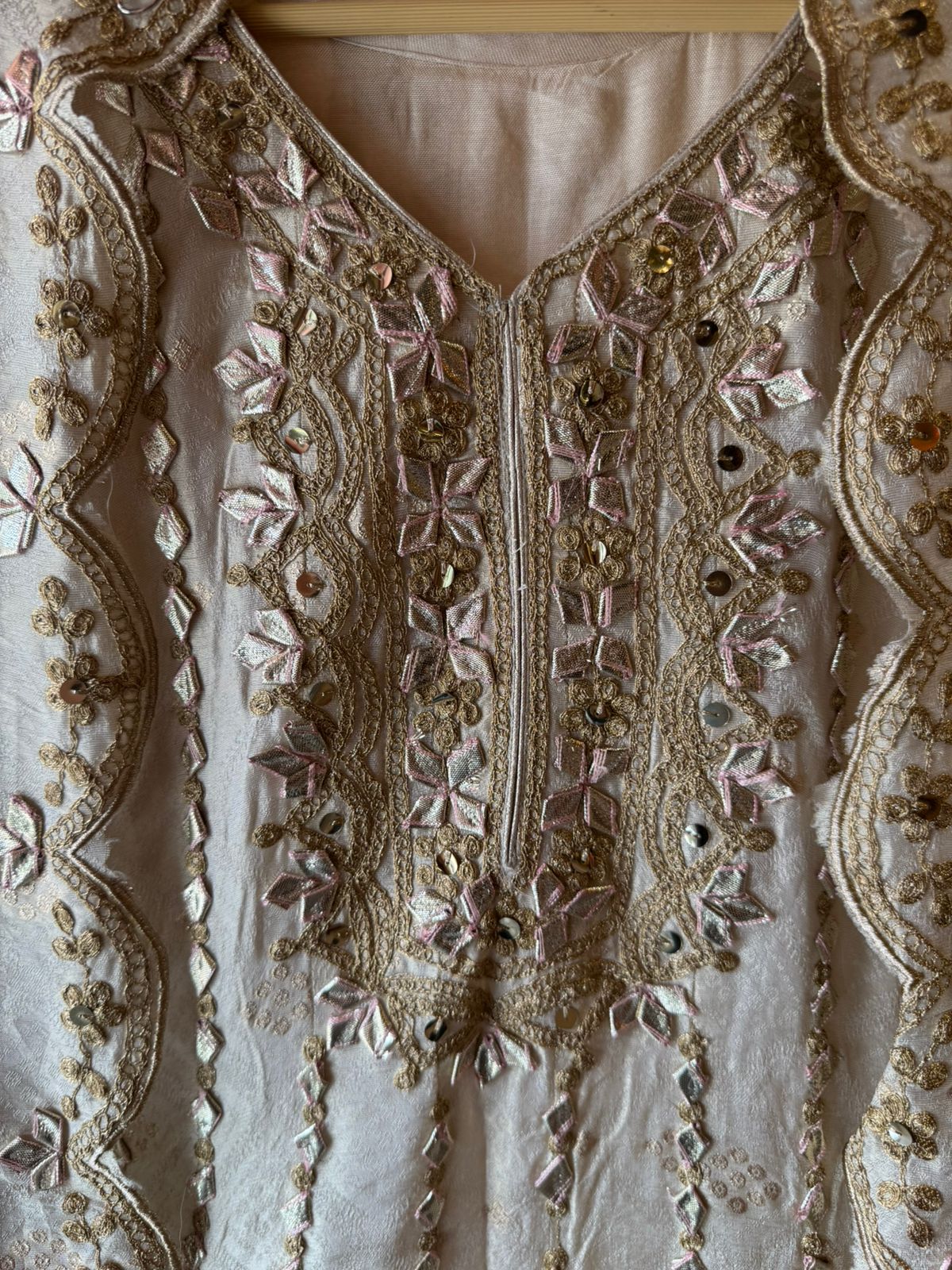 Shimmer Bandej Anarkali suit