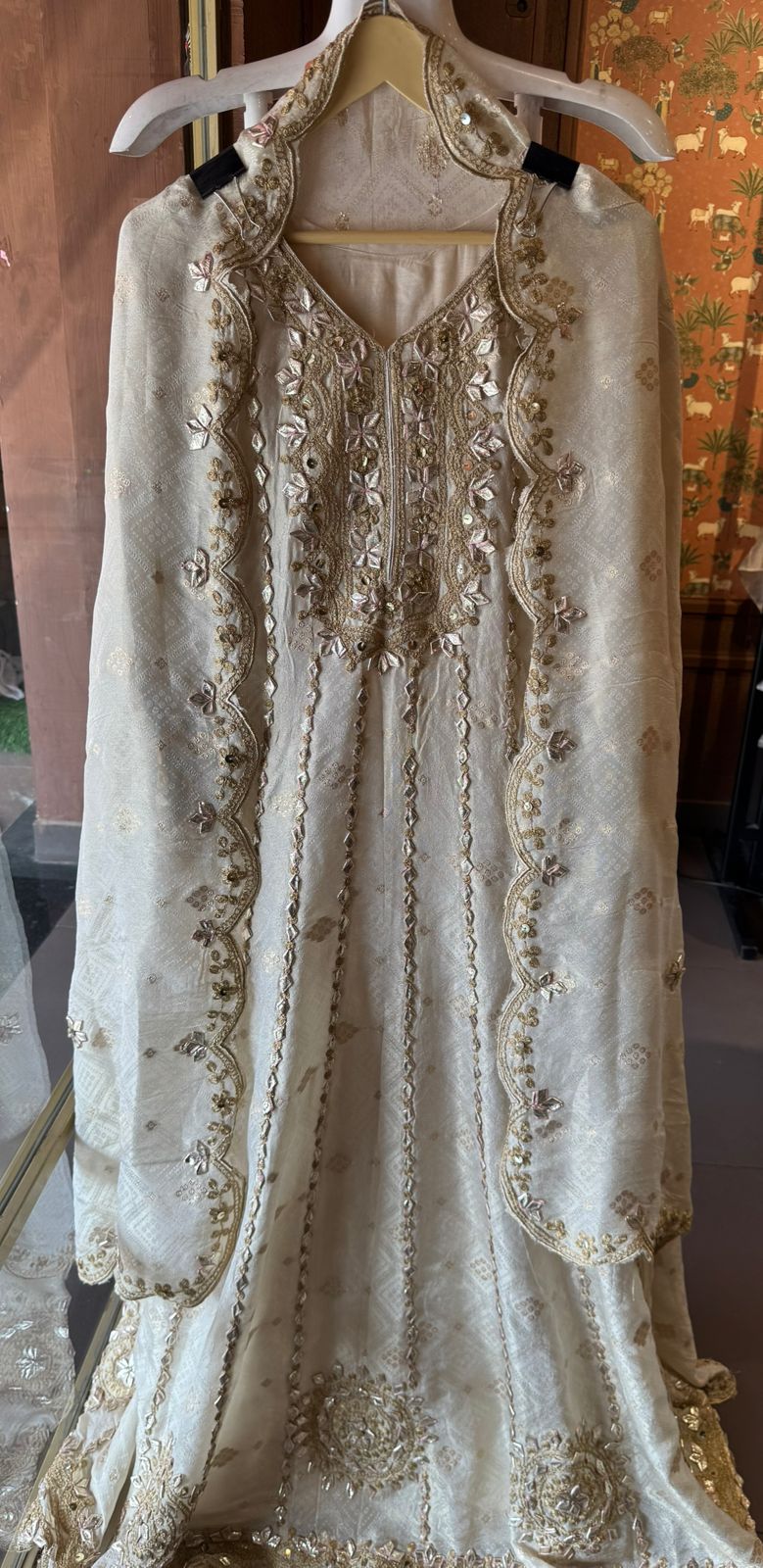 Shimmer Bandej Anarkali suit