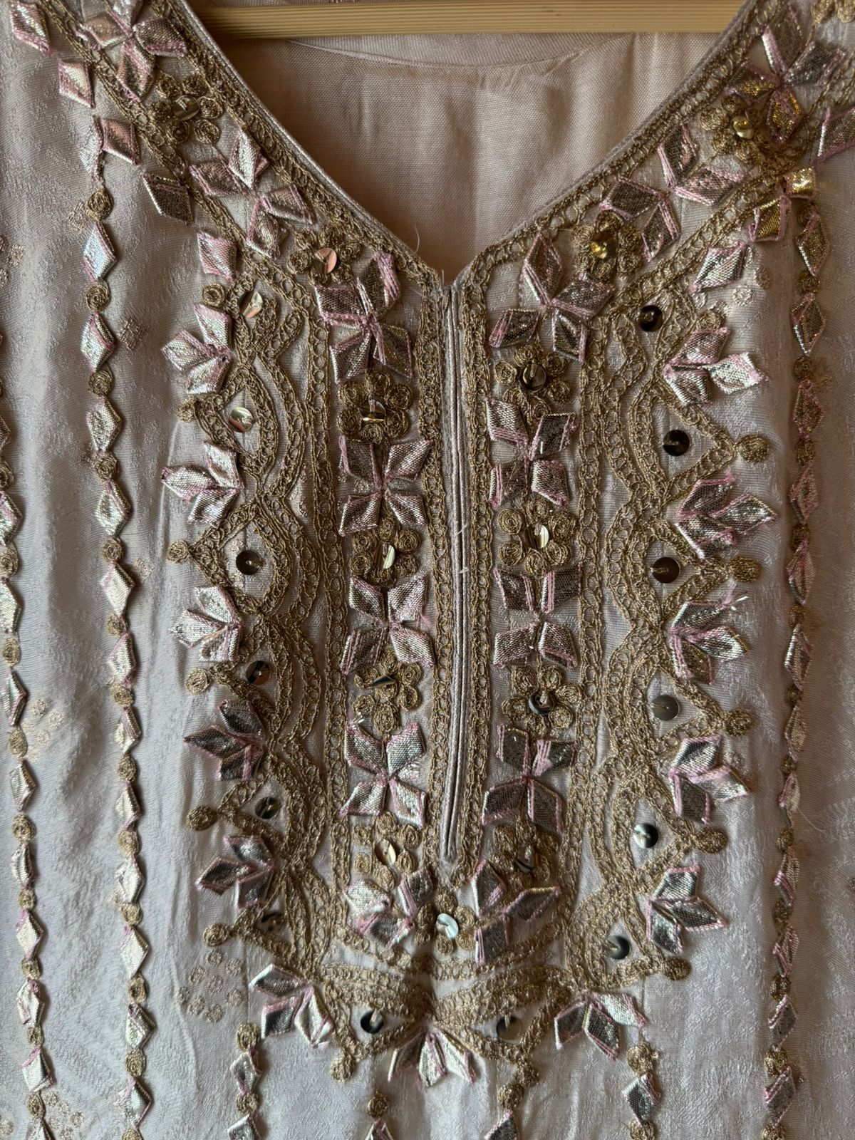 Shimmer Bandej Anarkali suit