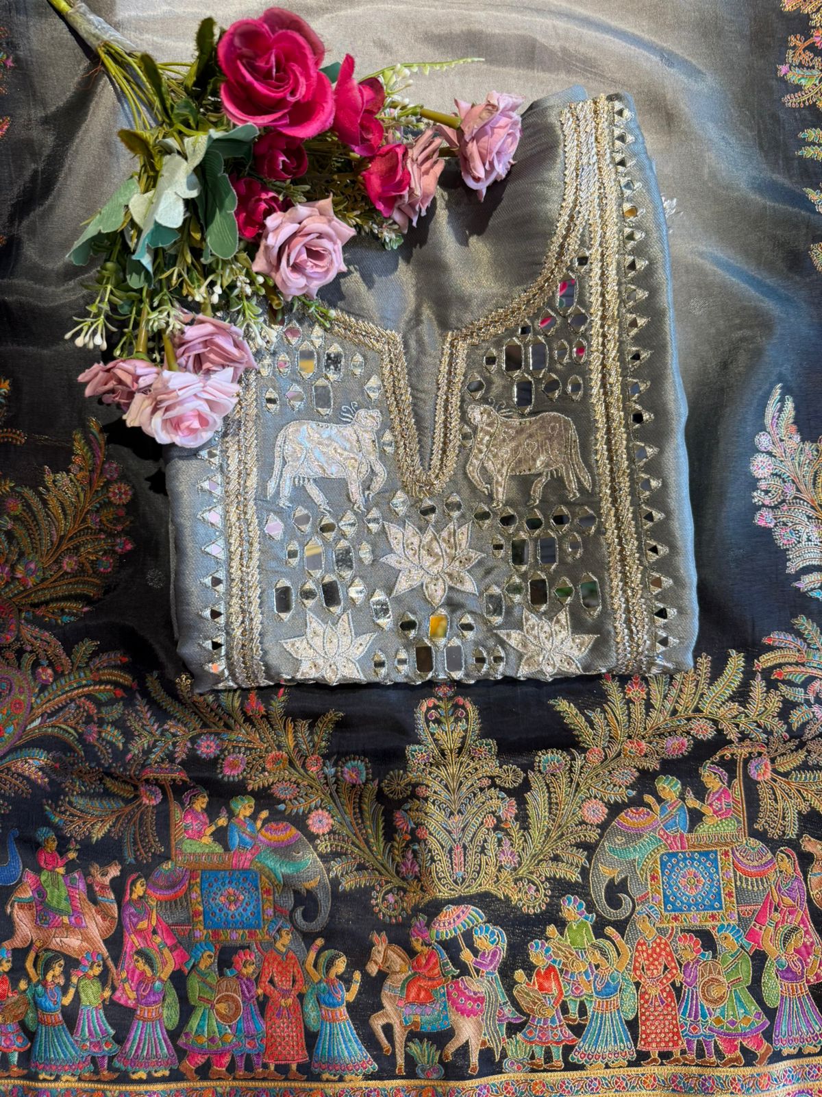 Silvery Giraffe-Tissue Suit