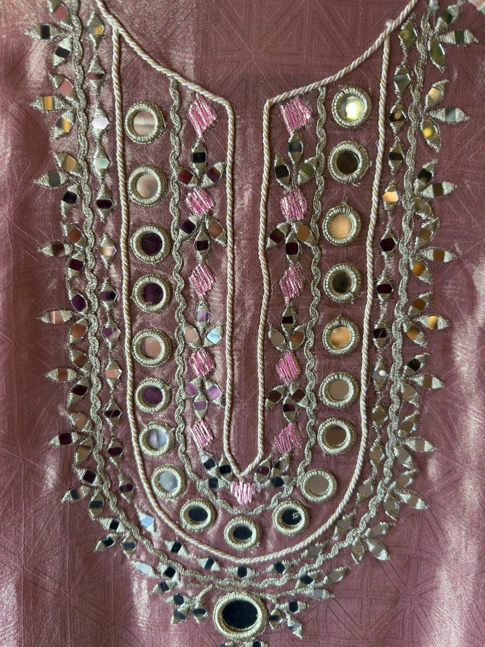 Giraffe tissue beautiful Suit