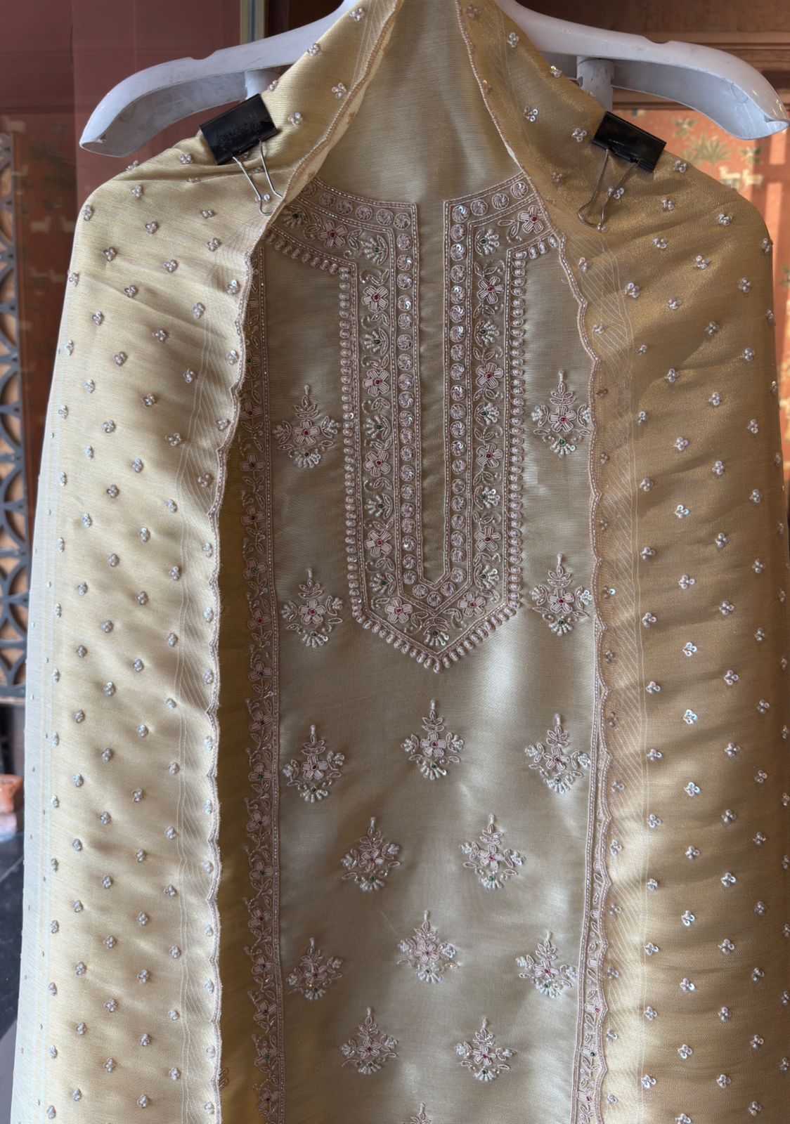 Giraffe tissue Unstitched Suit