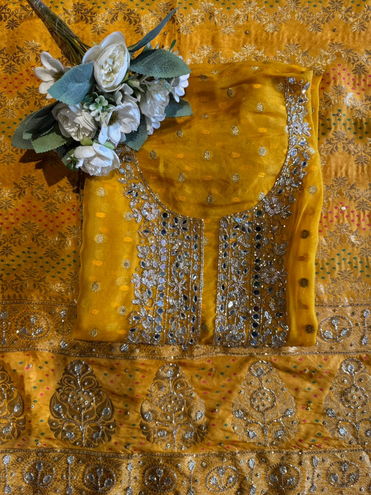 Traditional Indian ethnic Unstitched Suit