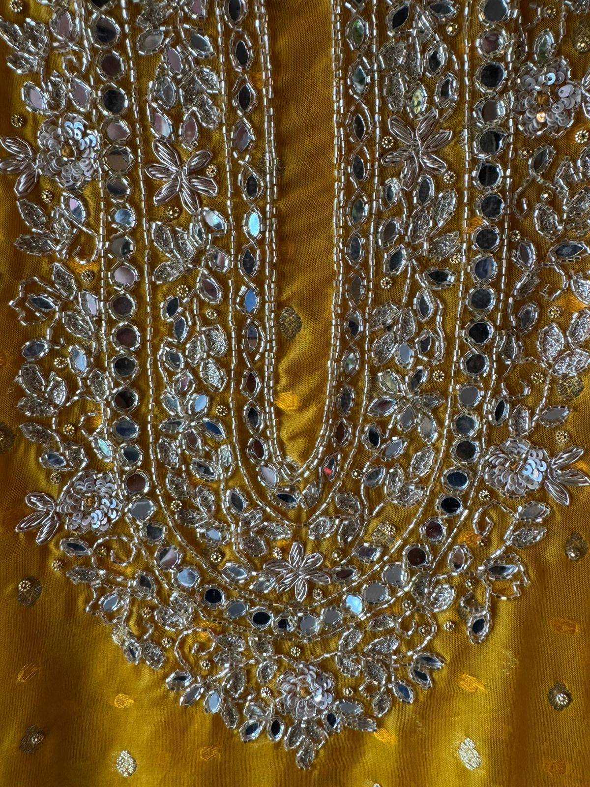 Traditional Indian ethnic Unstitched Suit