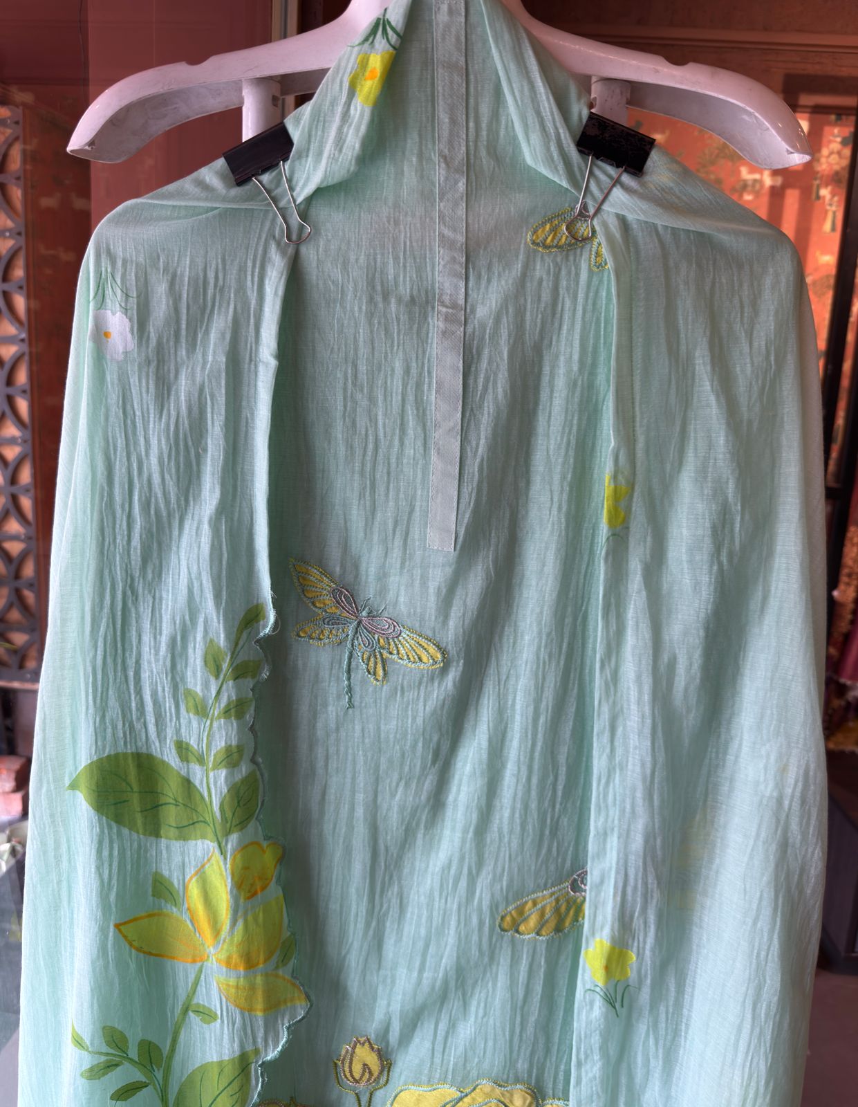 Floral Appliqué Mul Unstitched Suit