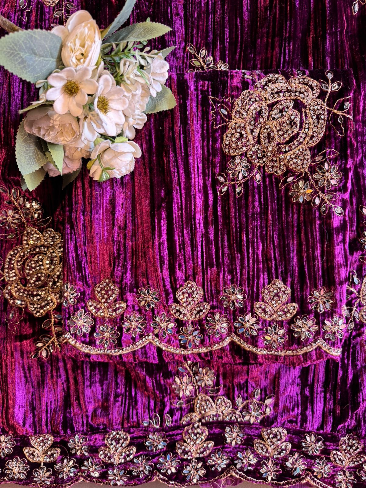 Crushed velvet unstitched Suits