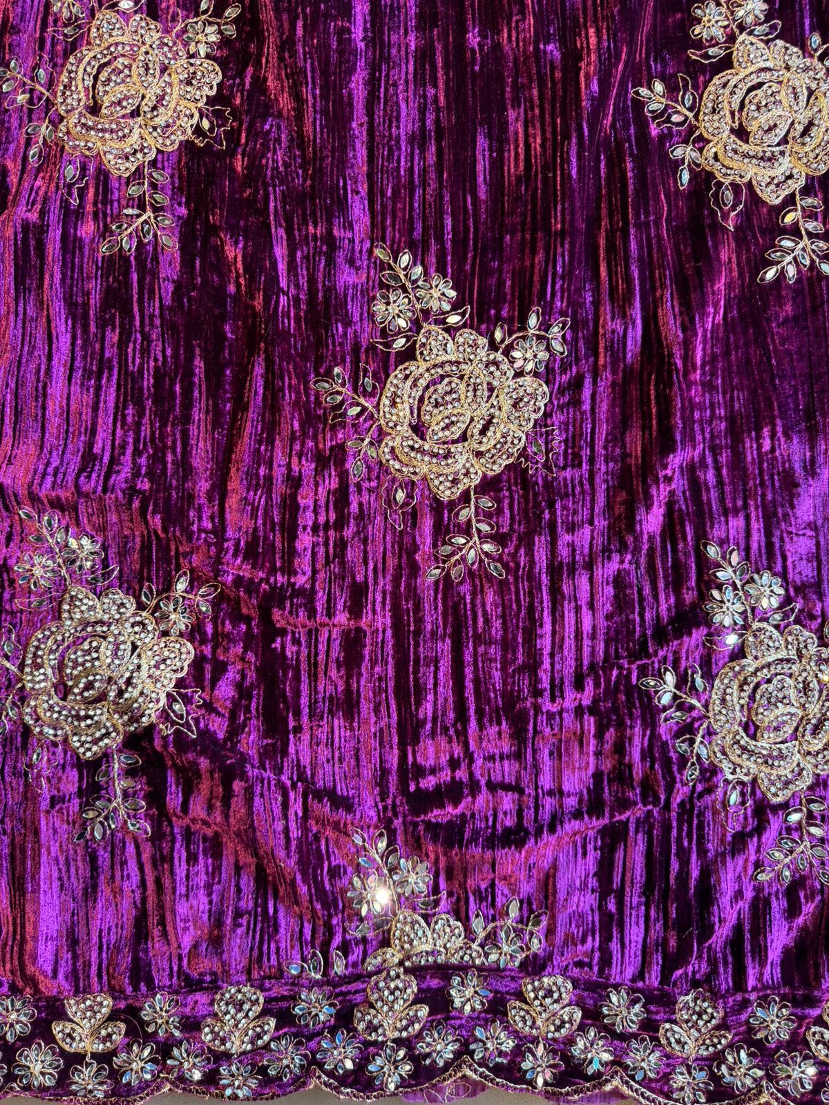 Crushed velvet unstitched Suits