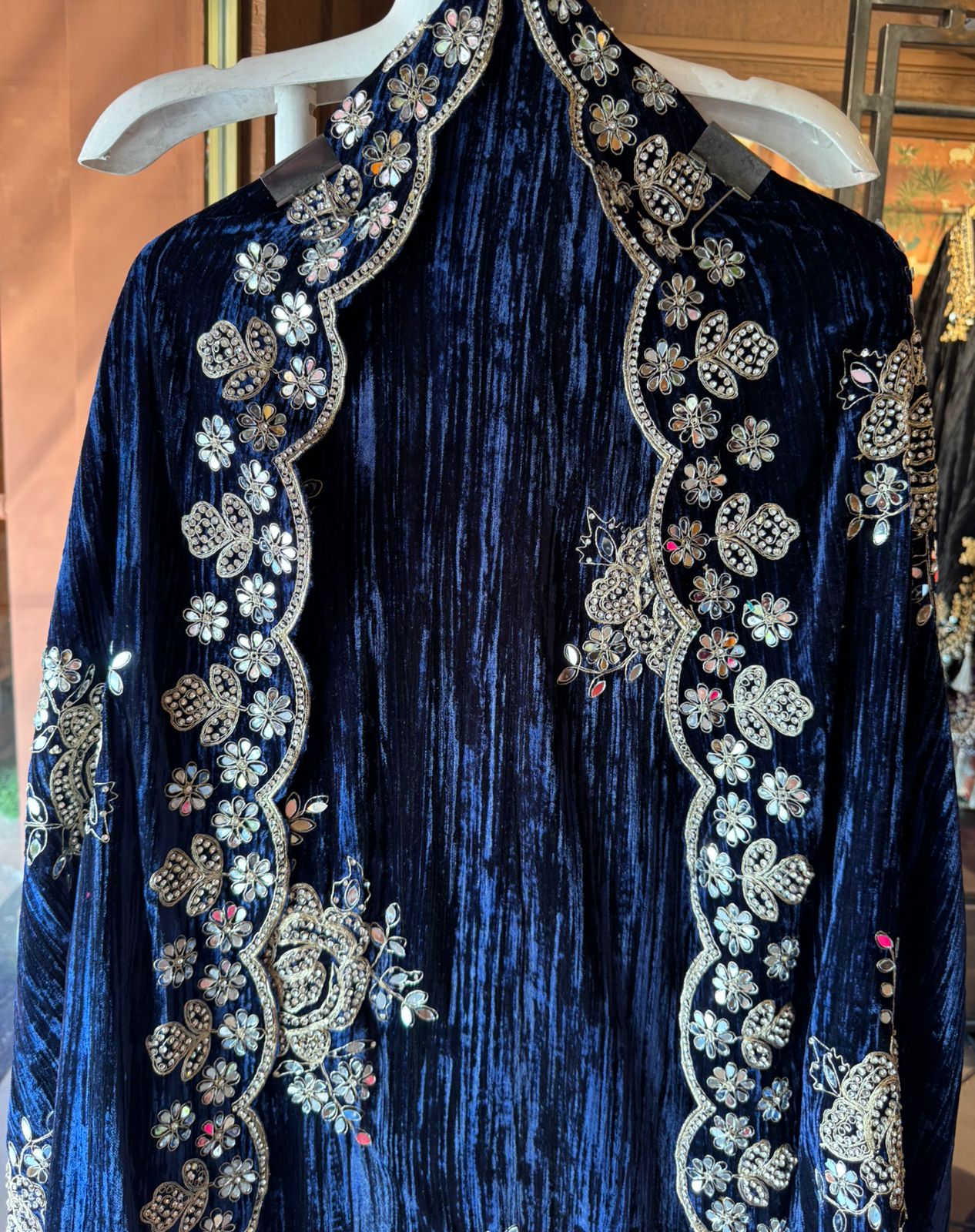 Crushed velvet unstitched Suits