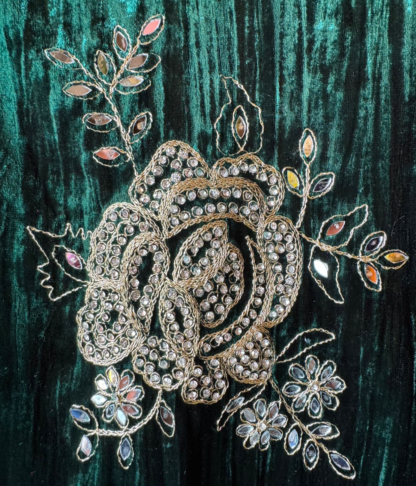 Crushed velvet unstitched Suits