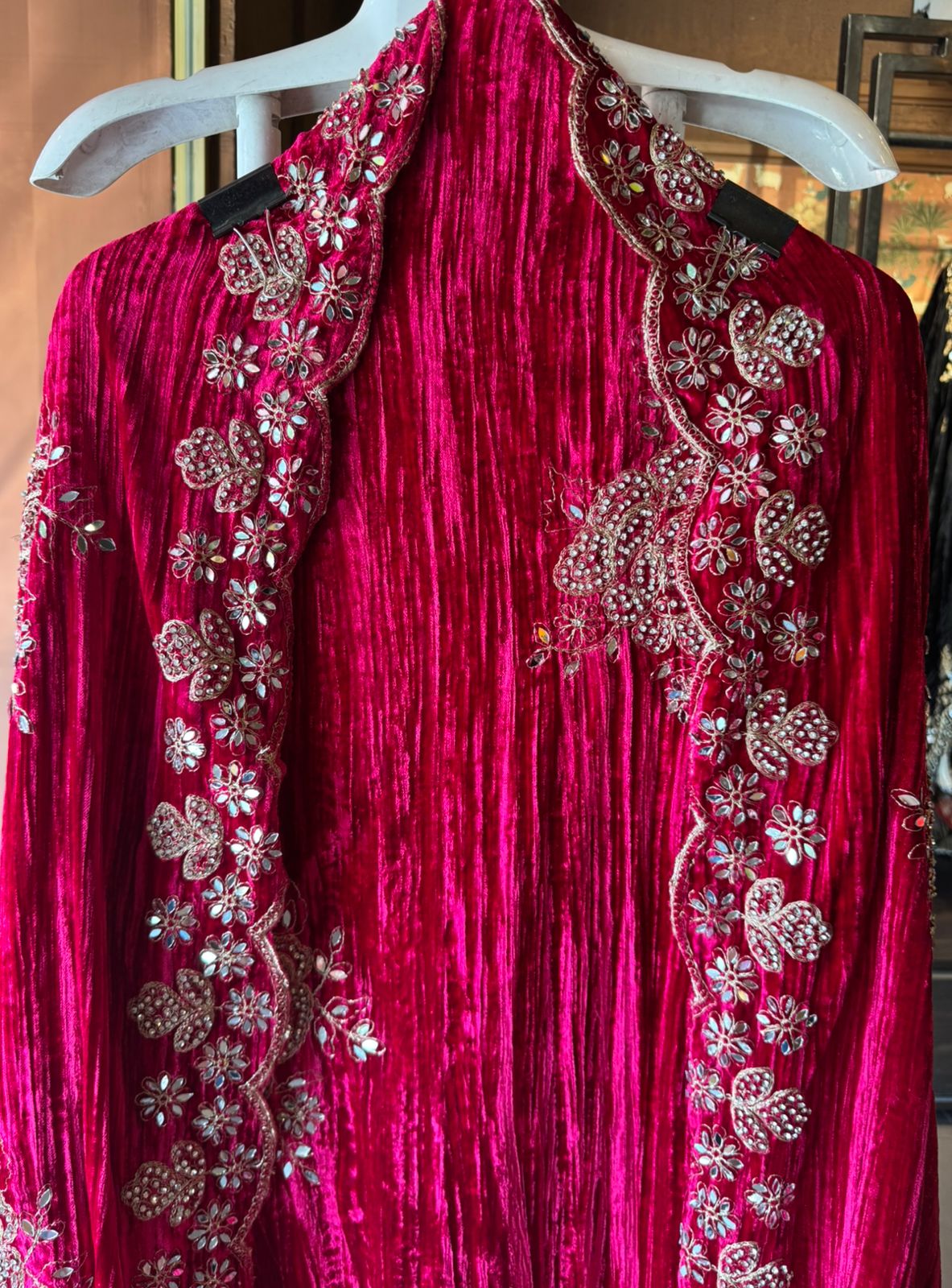 Crushed velvet unstitched Suits