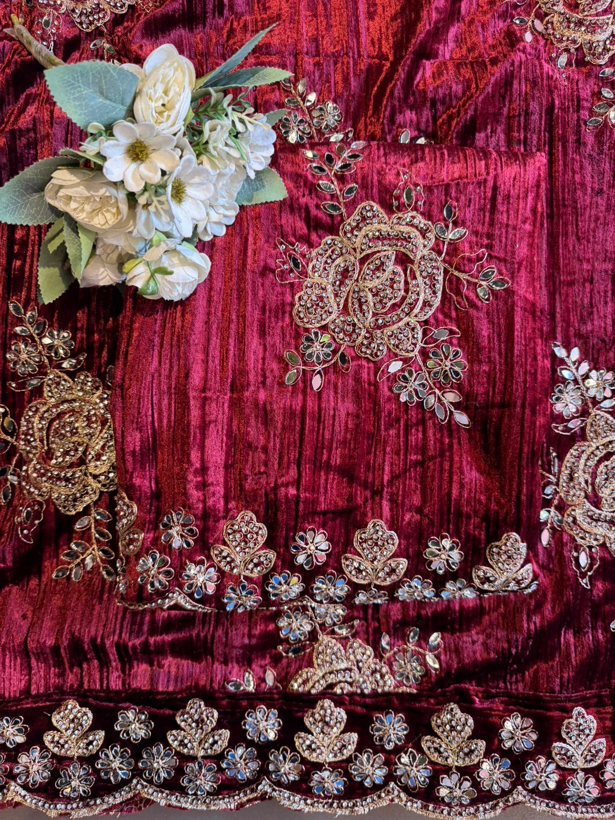 Crushed velvet unstitched Suits