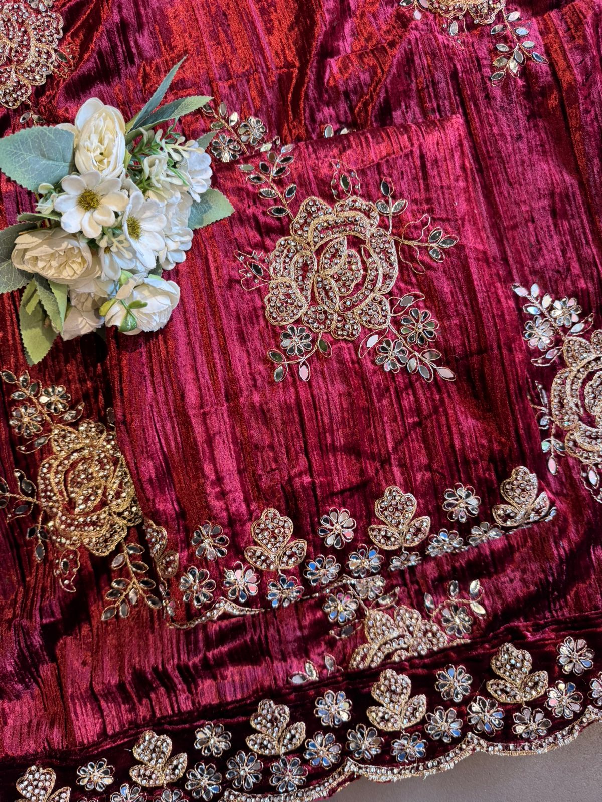 Crushed velvet unstitched Suits