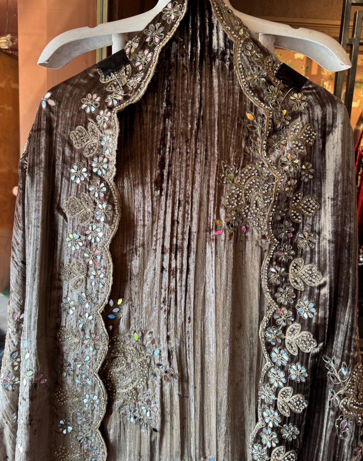 Crushed velvet unstitched Suits