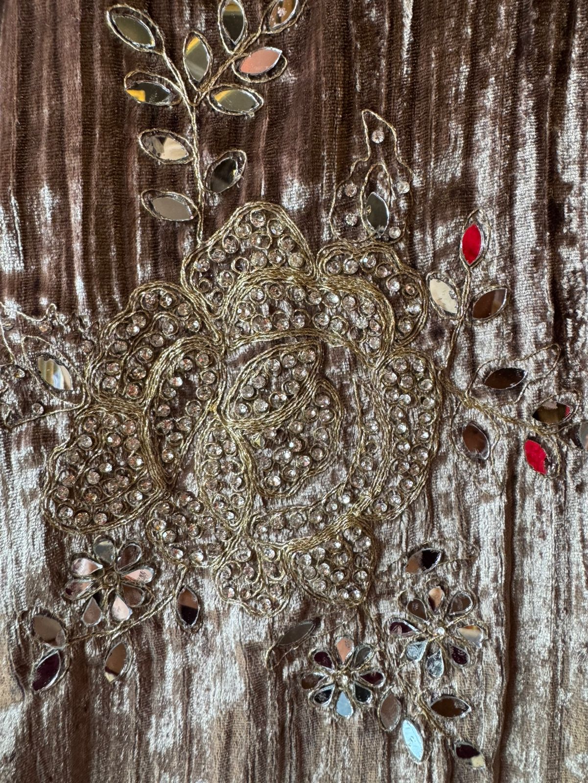 Crushed velvet unstitched Suits