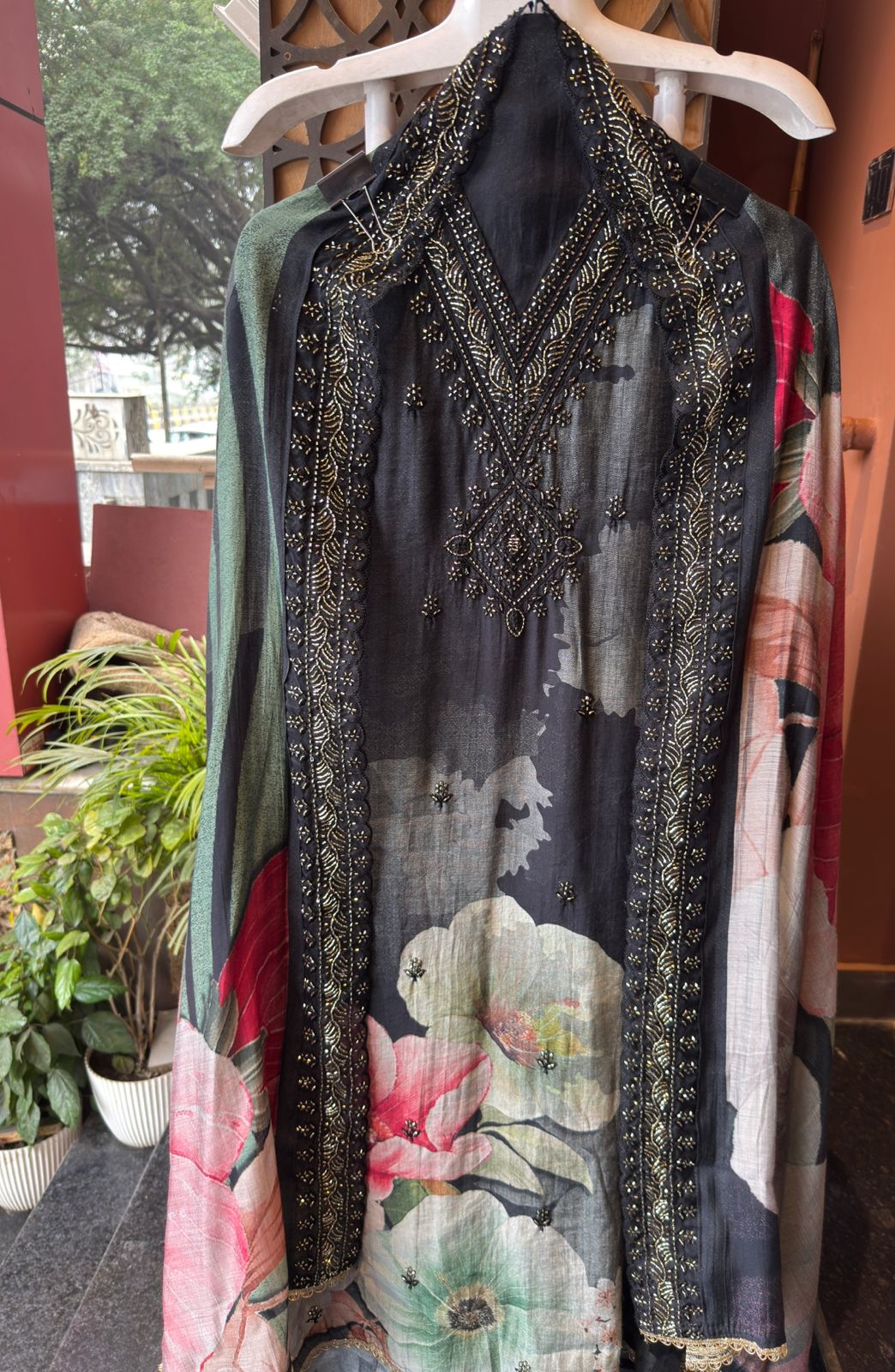 Elegant ethnic kurta set