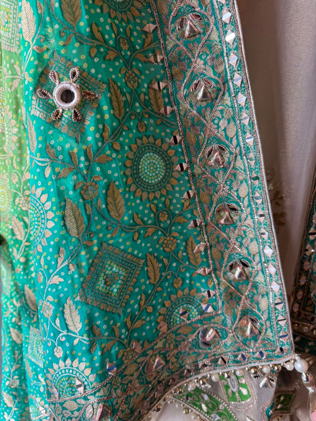 Traditional Indian unstitched suit