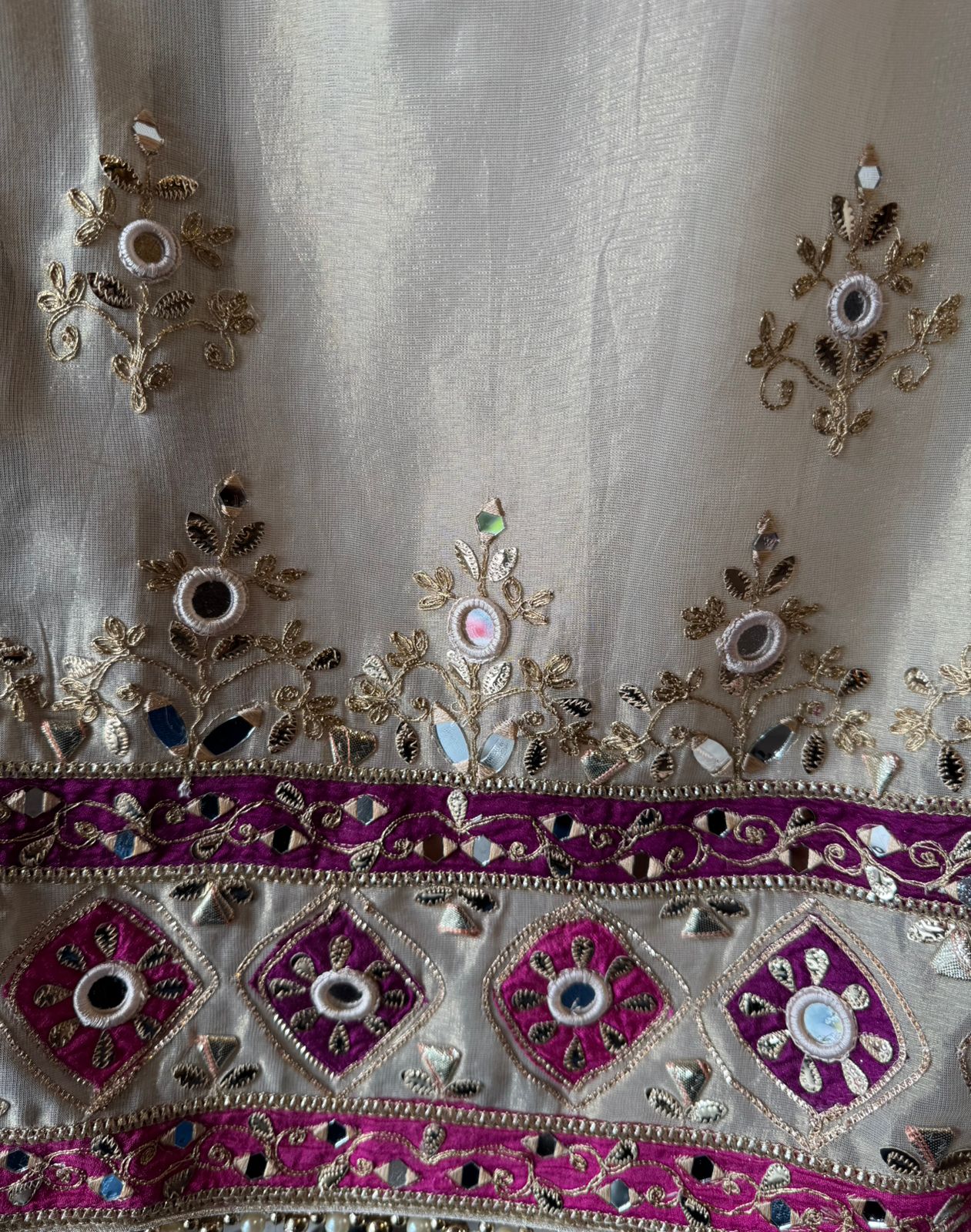 Traditional Indian unstitched suit