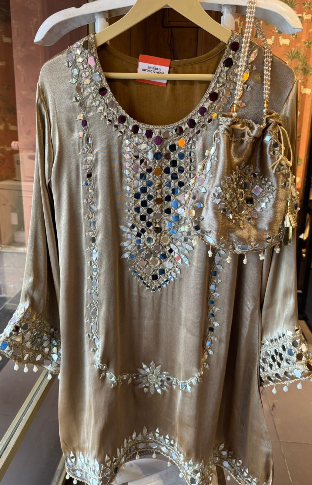 Giraffe tissue kurta