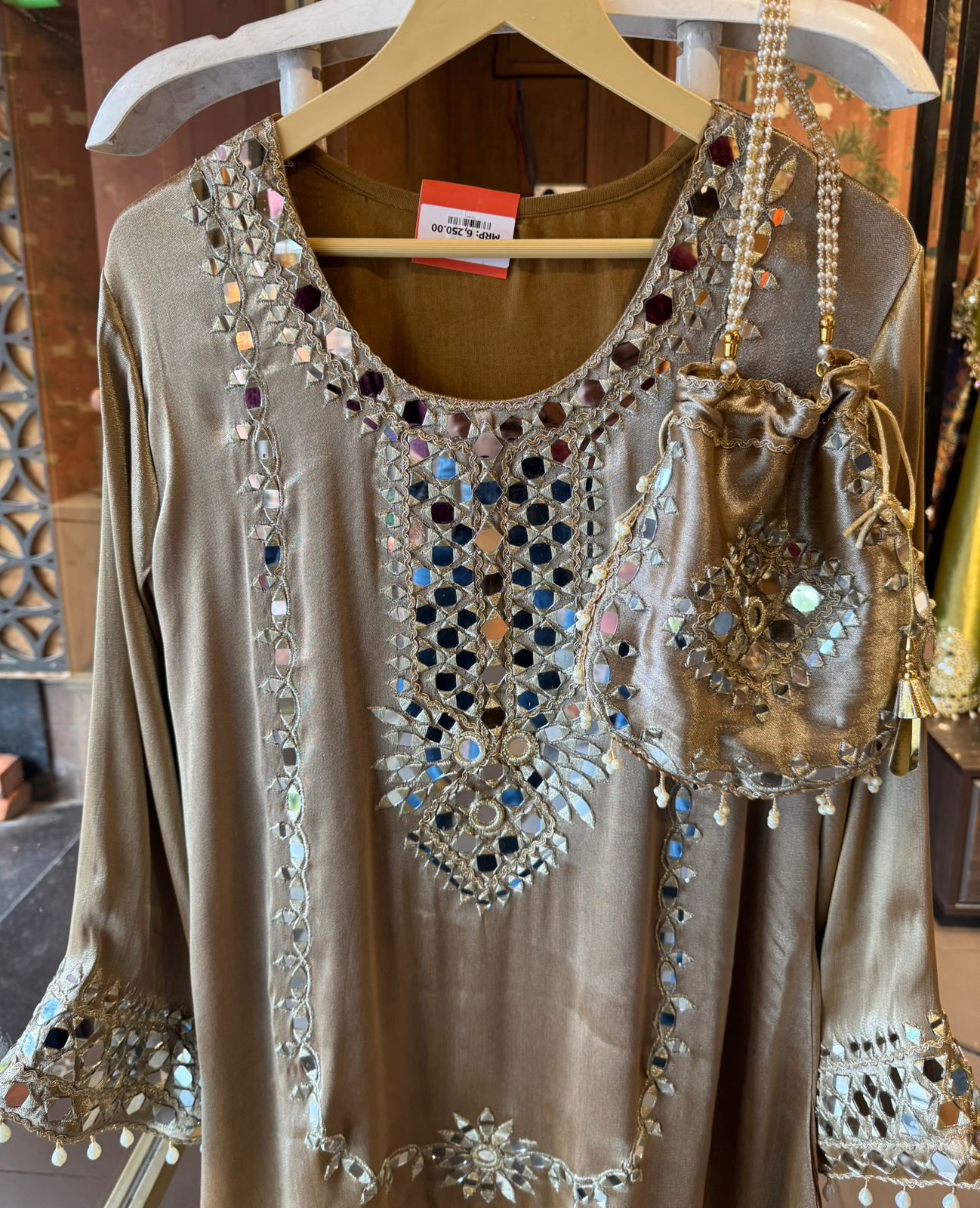 Giraffe tissue kurta