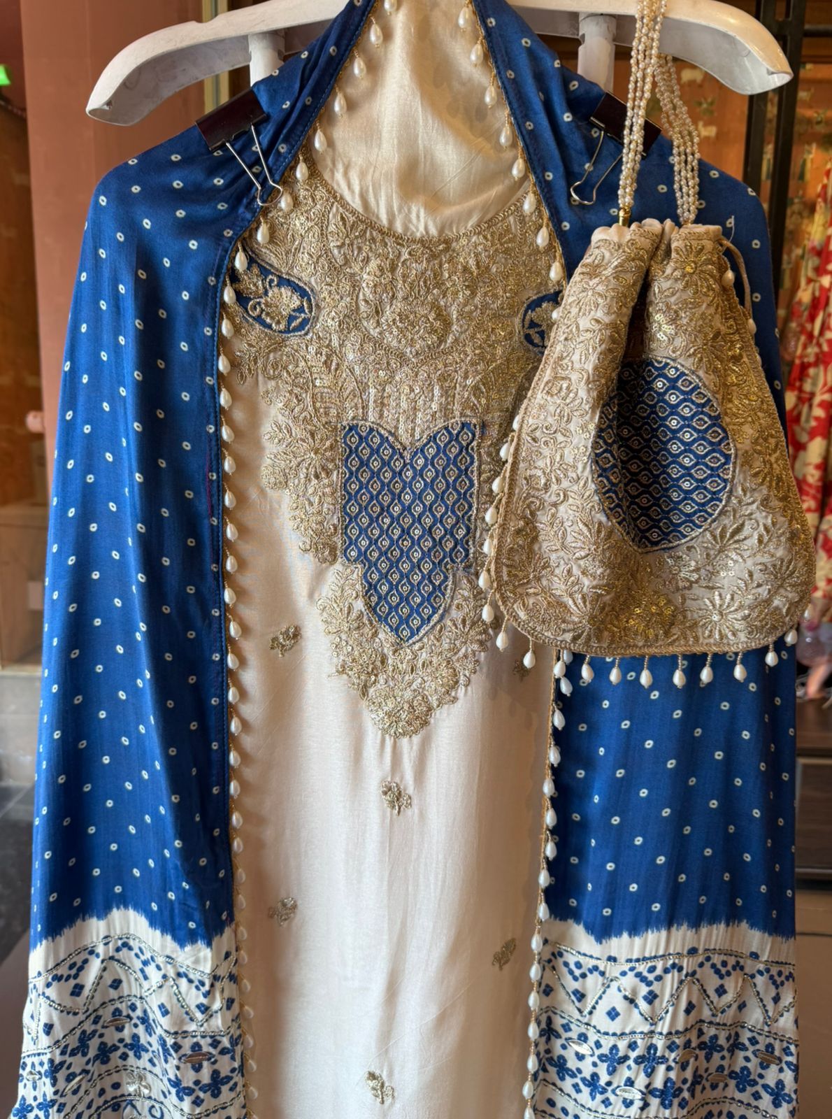 Noor-e-Zari Luxury Unstitched Suit