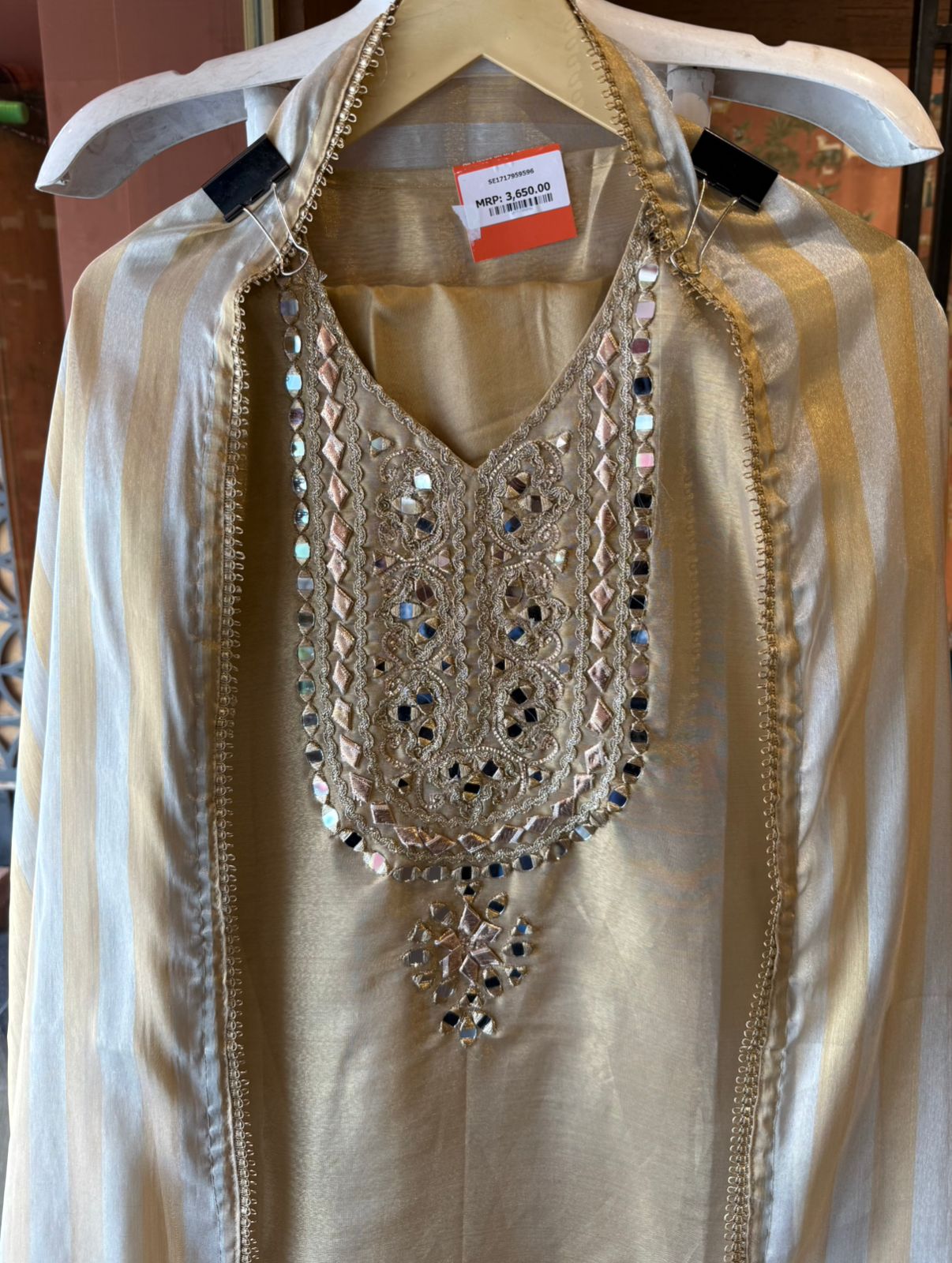 Beautiful formal Suit on giraffe tissue