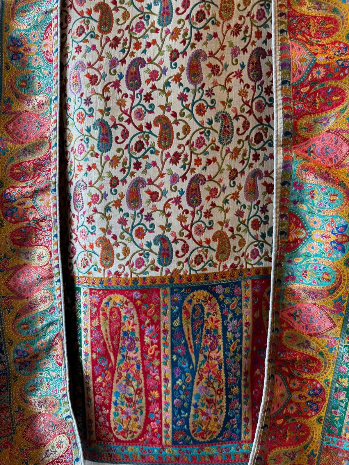 Luxury Banarasi Jacquard Unstitched Suit