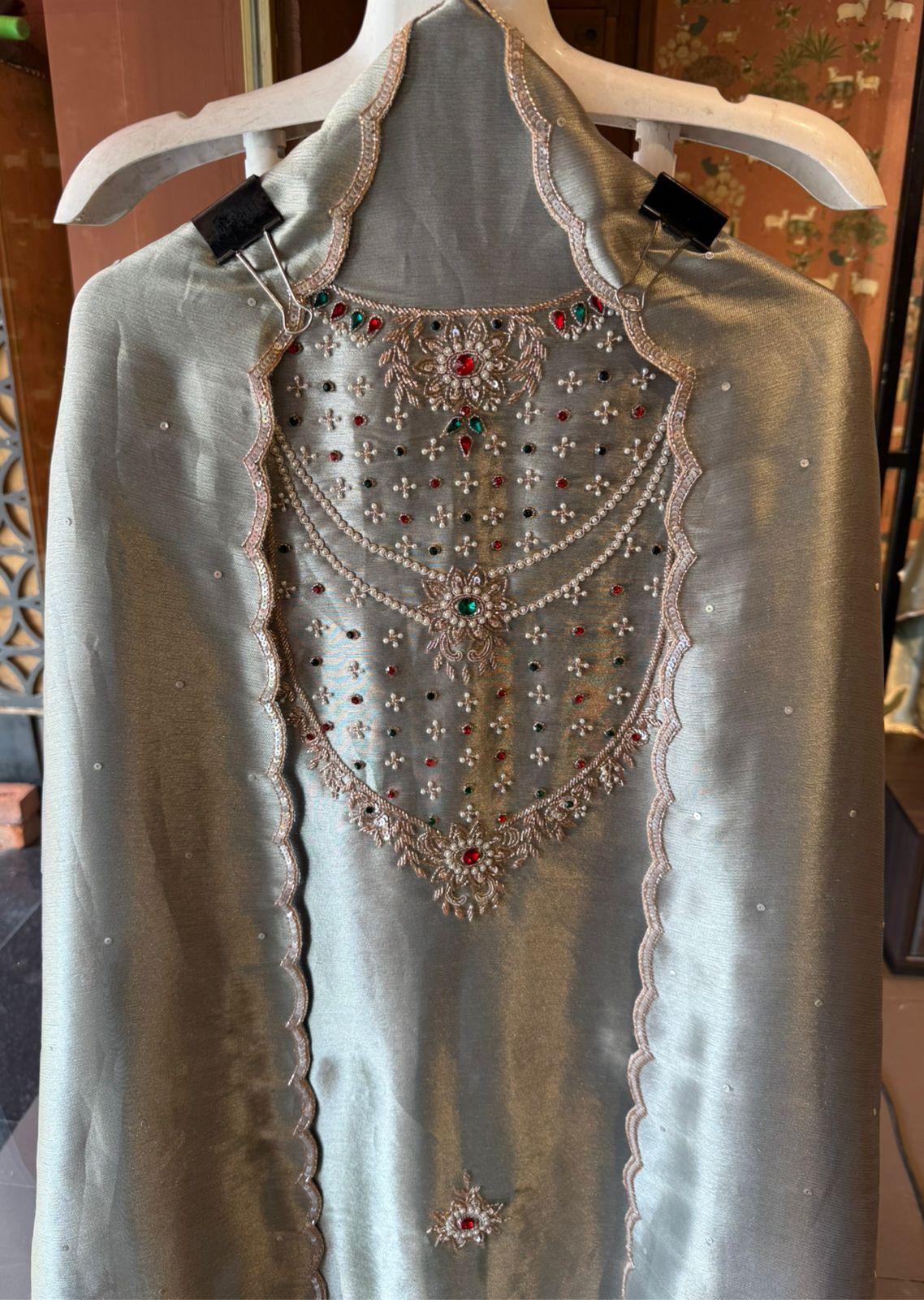 Premium Giraffe tissue Suit