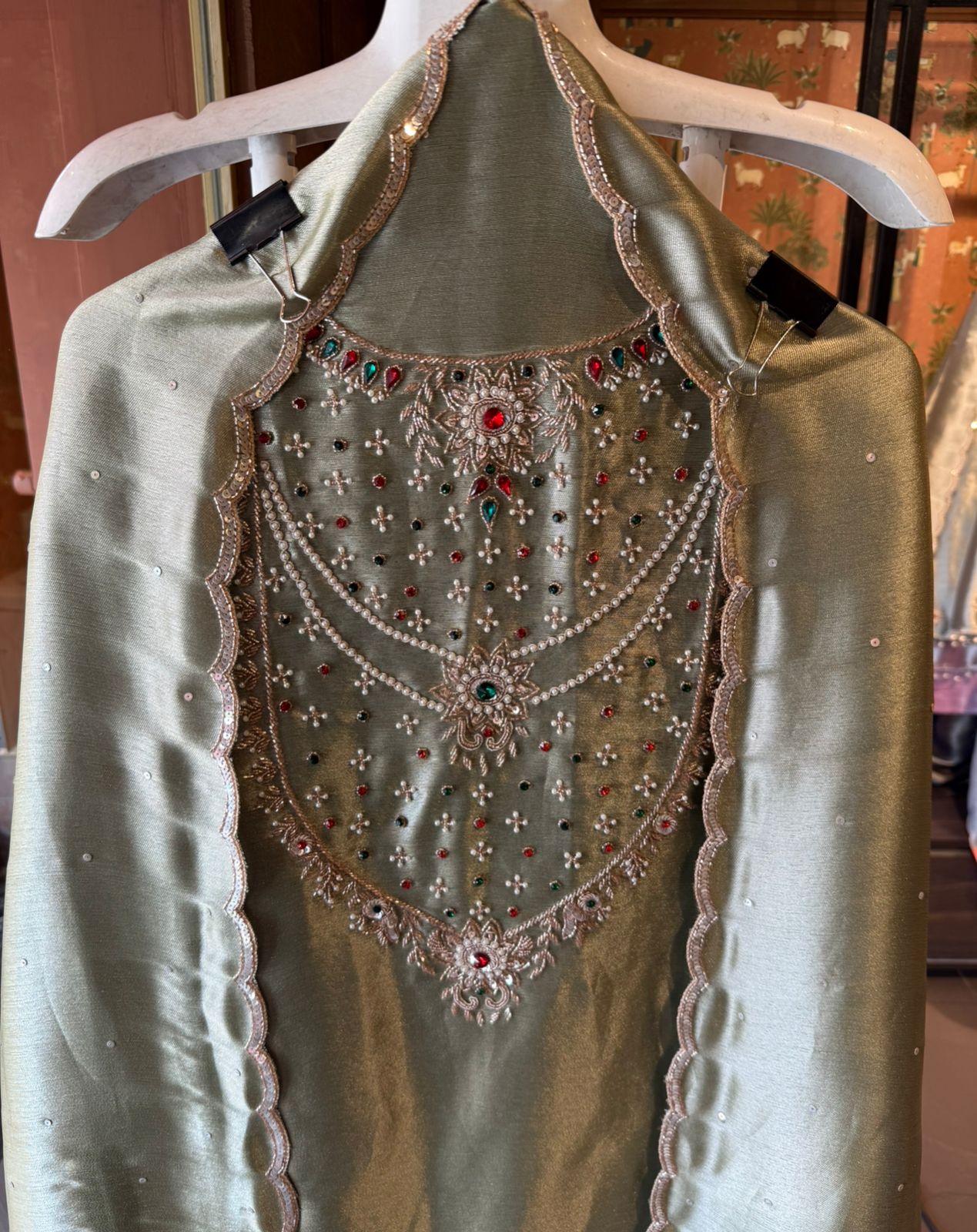 Premium Giraffe tissue Suit